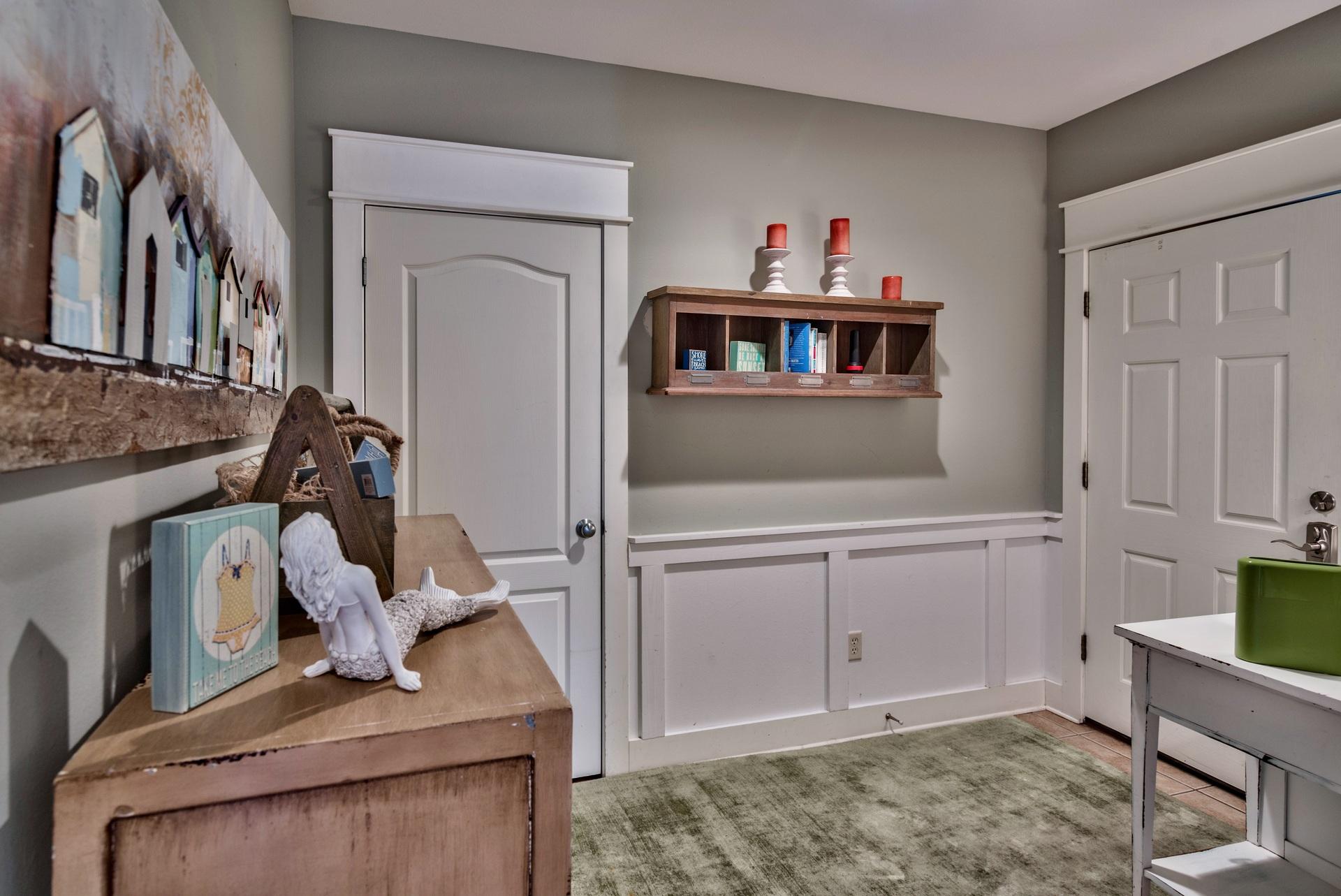 SEAVIEW VILLAS - Residential