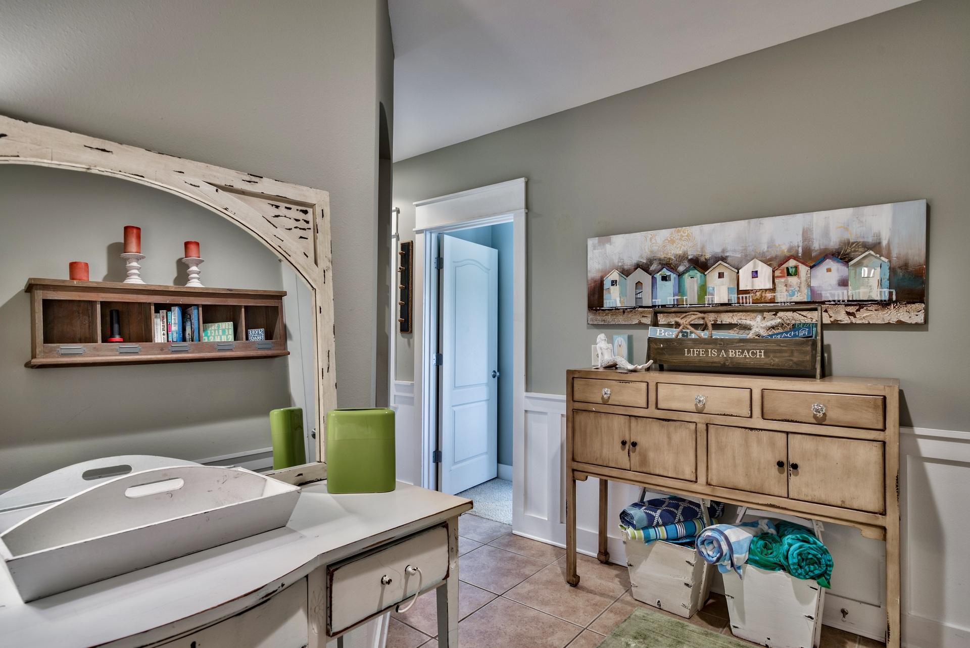 SEAVIEW VILLAS - Residential