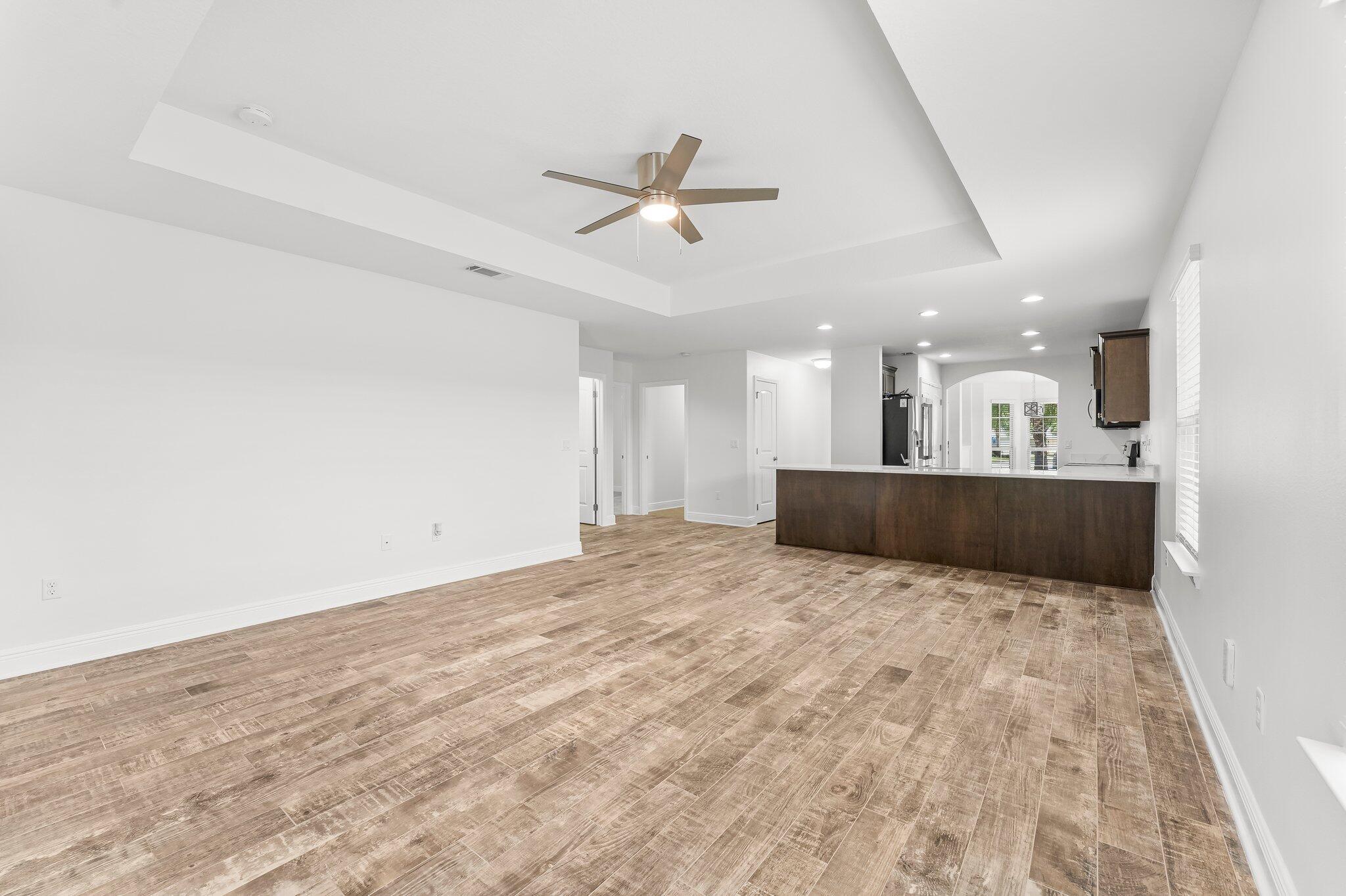 EAGLE BAY - Residential Lease