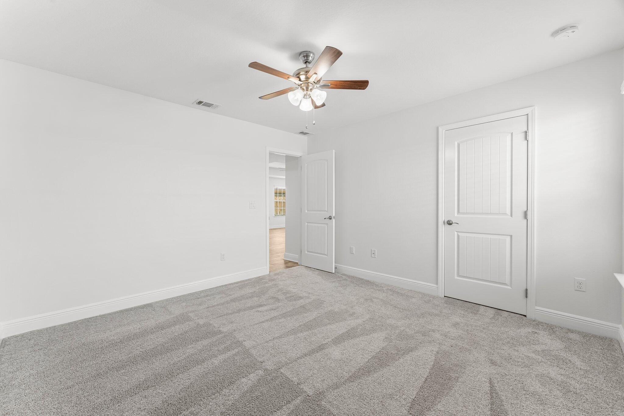 EAGLE BAY - Residential Lease