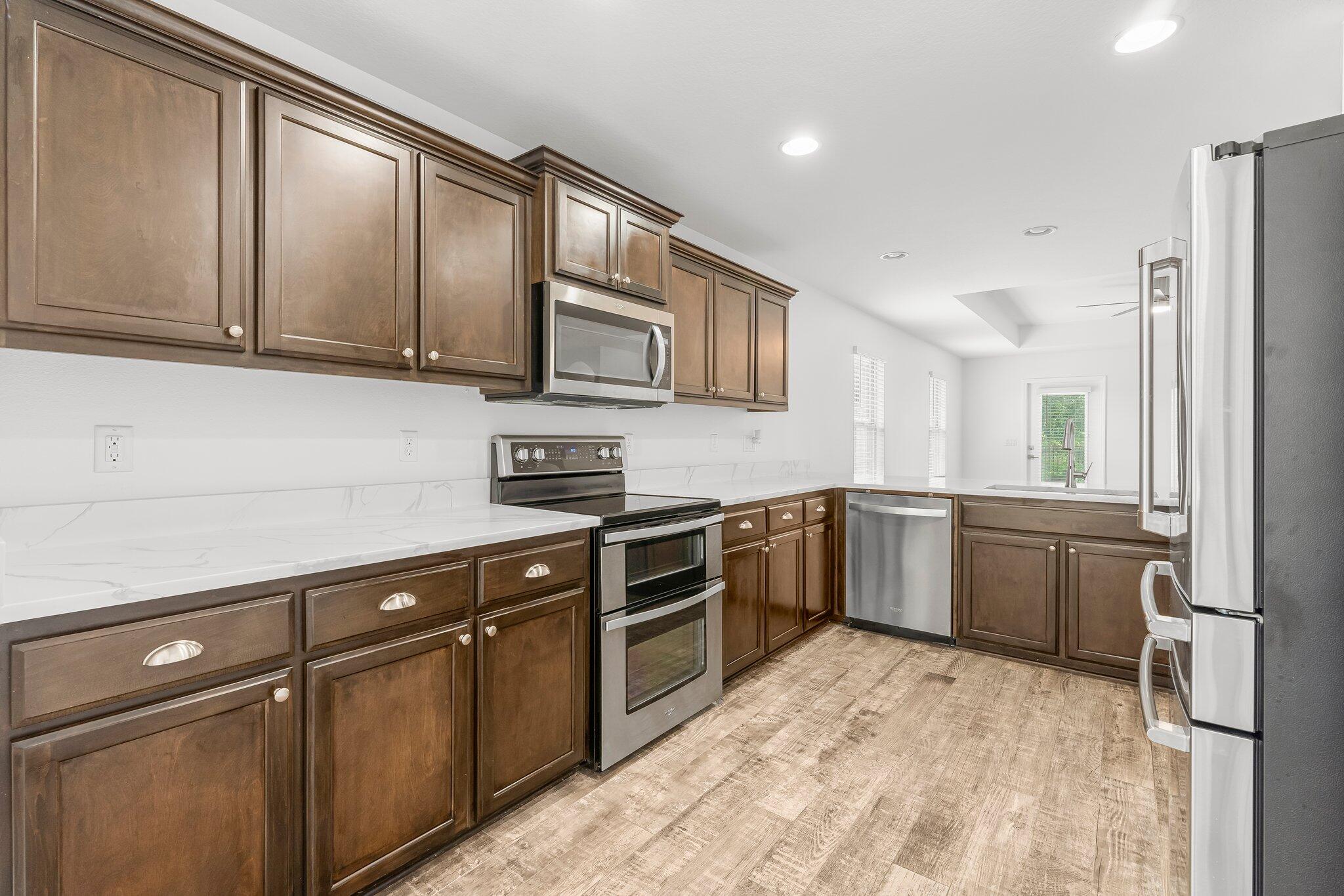 EAGLE BAY - Residential Lease