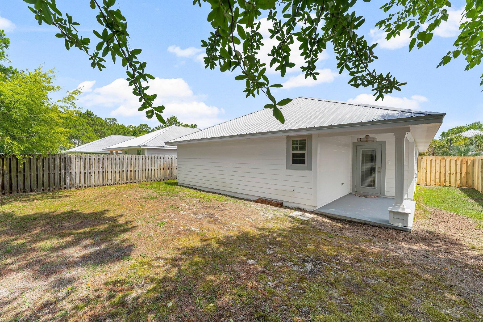 EAGLE BAY - Residential Lease