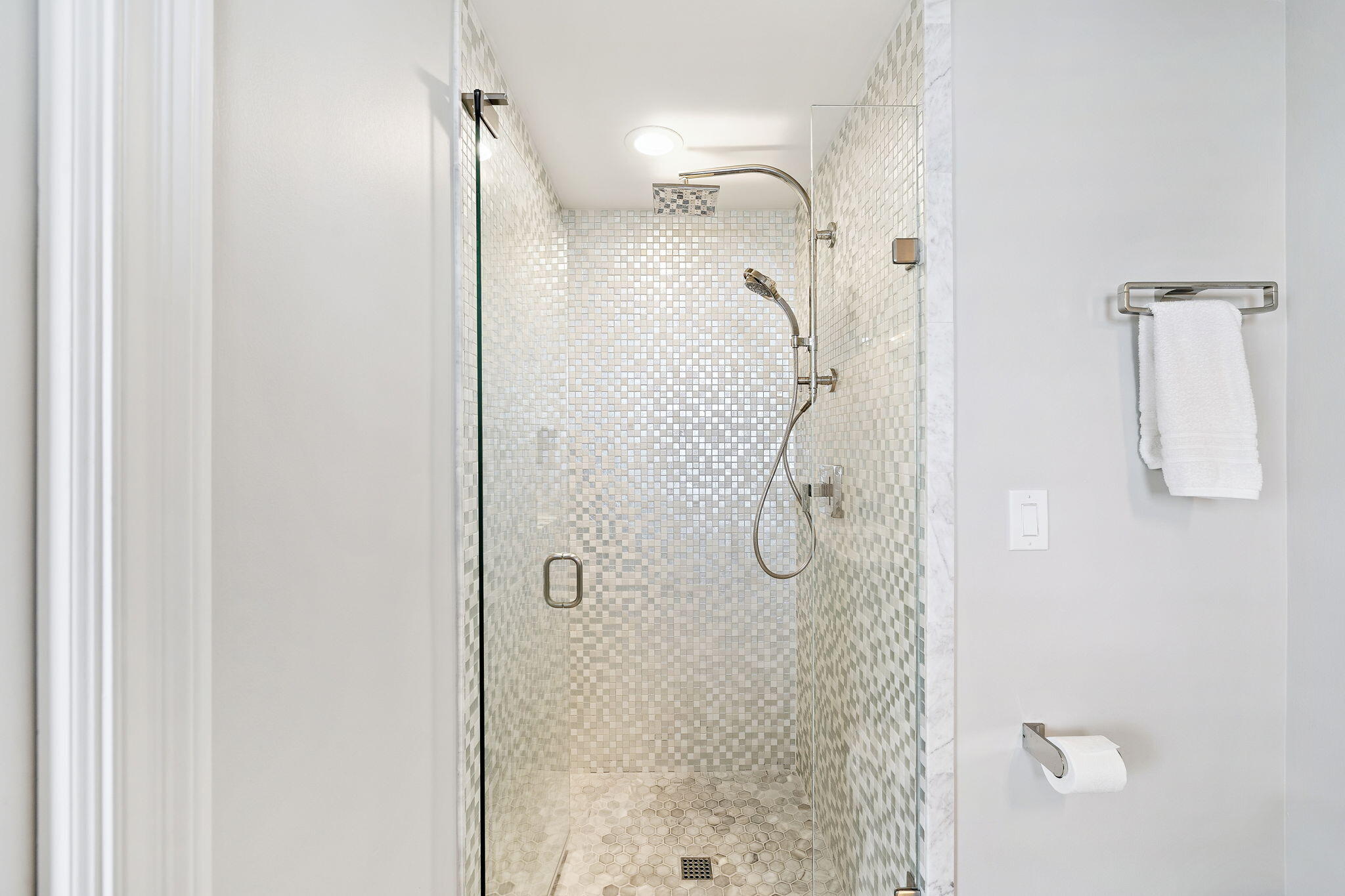 ONE BEACH CLUB DRIVE - Residential