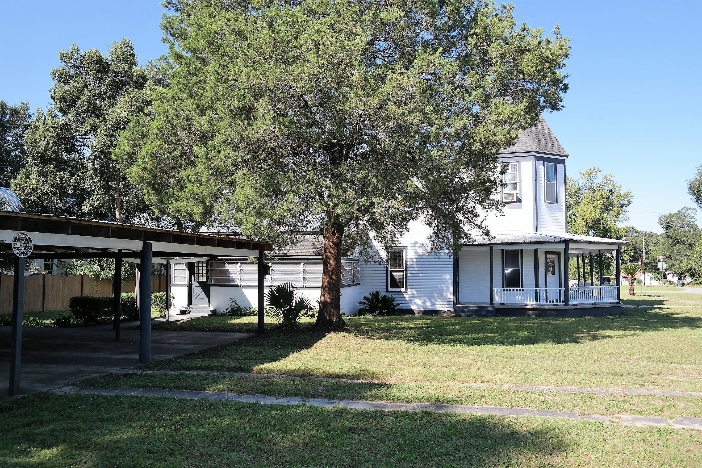 TOWN OF DEFUNIAK SPRINGS - Residential