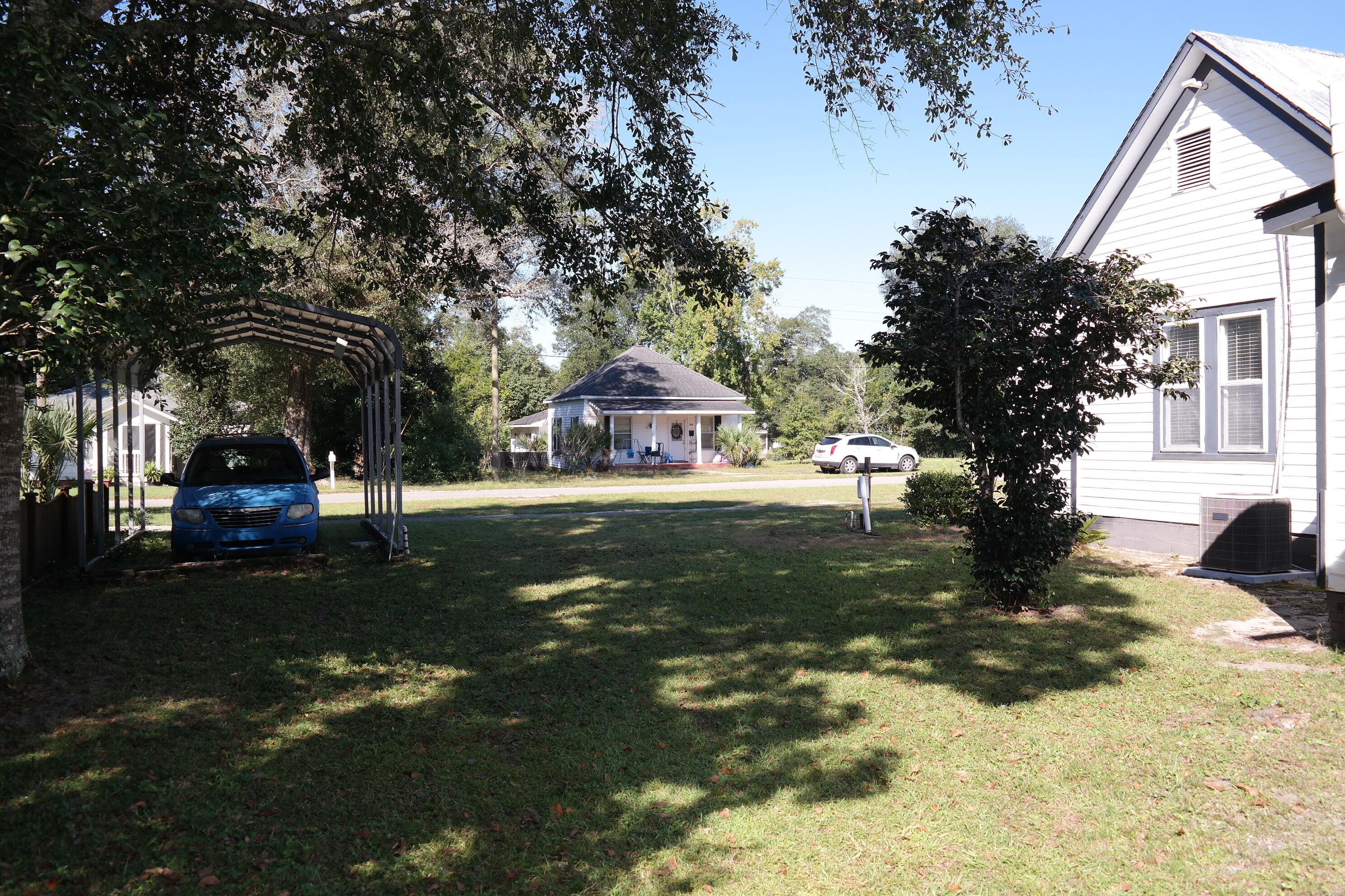 TOWN OF DEFUNIAK SPRINGS - Residential