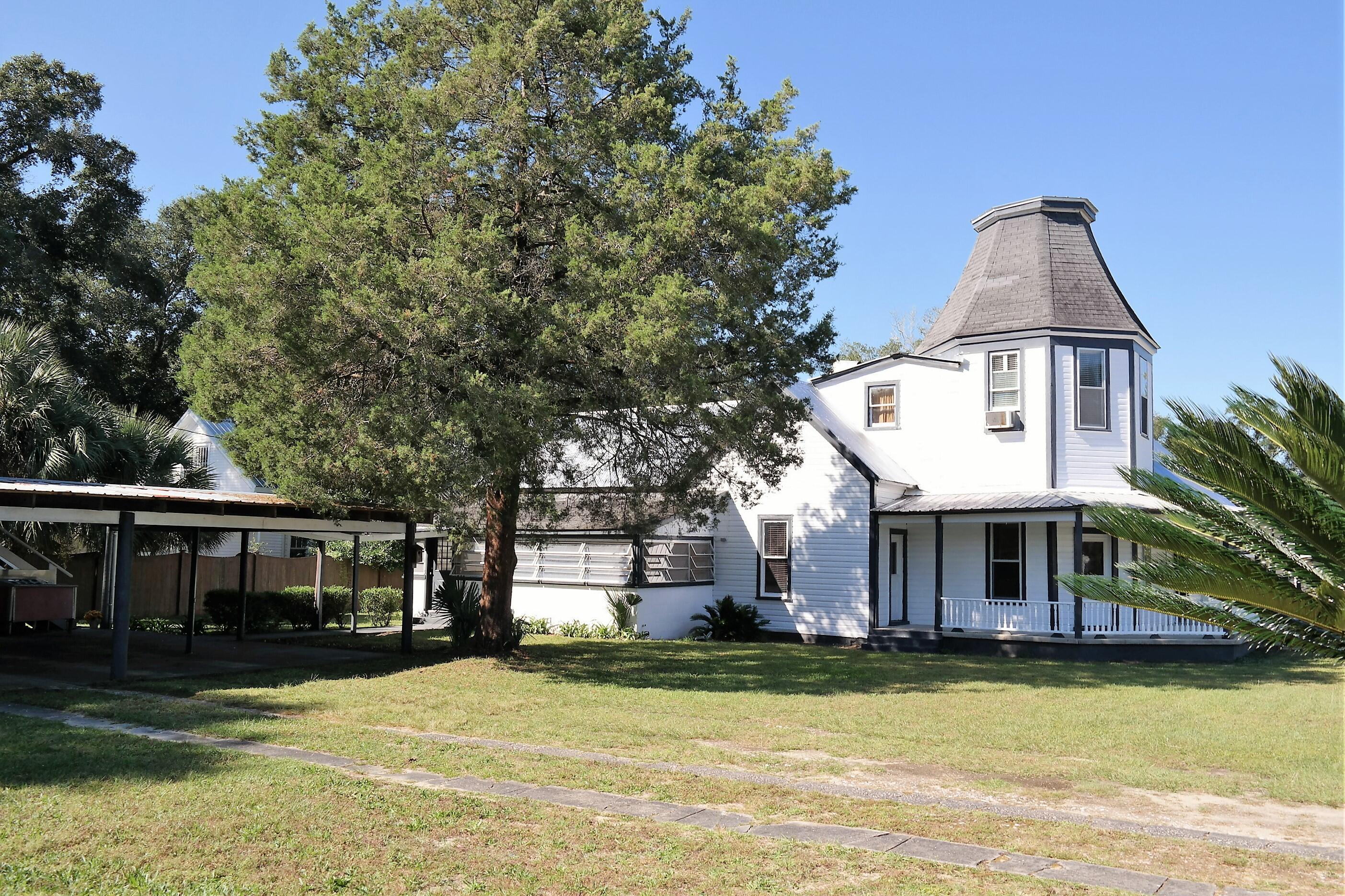 TOWN OF DEFUNIAK SPRINGS - Residential