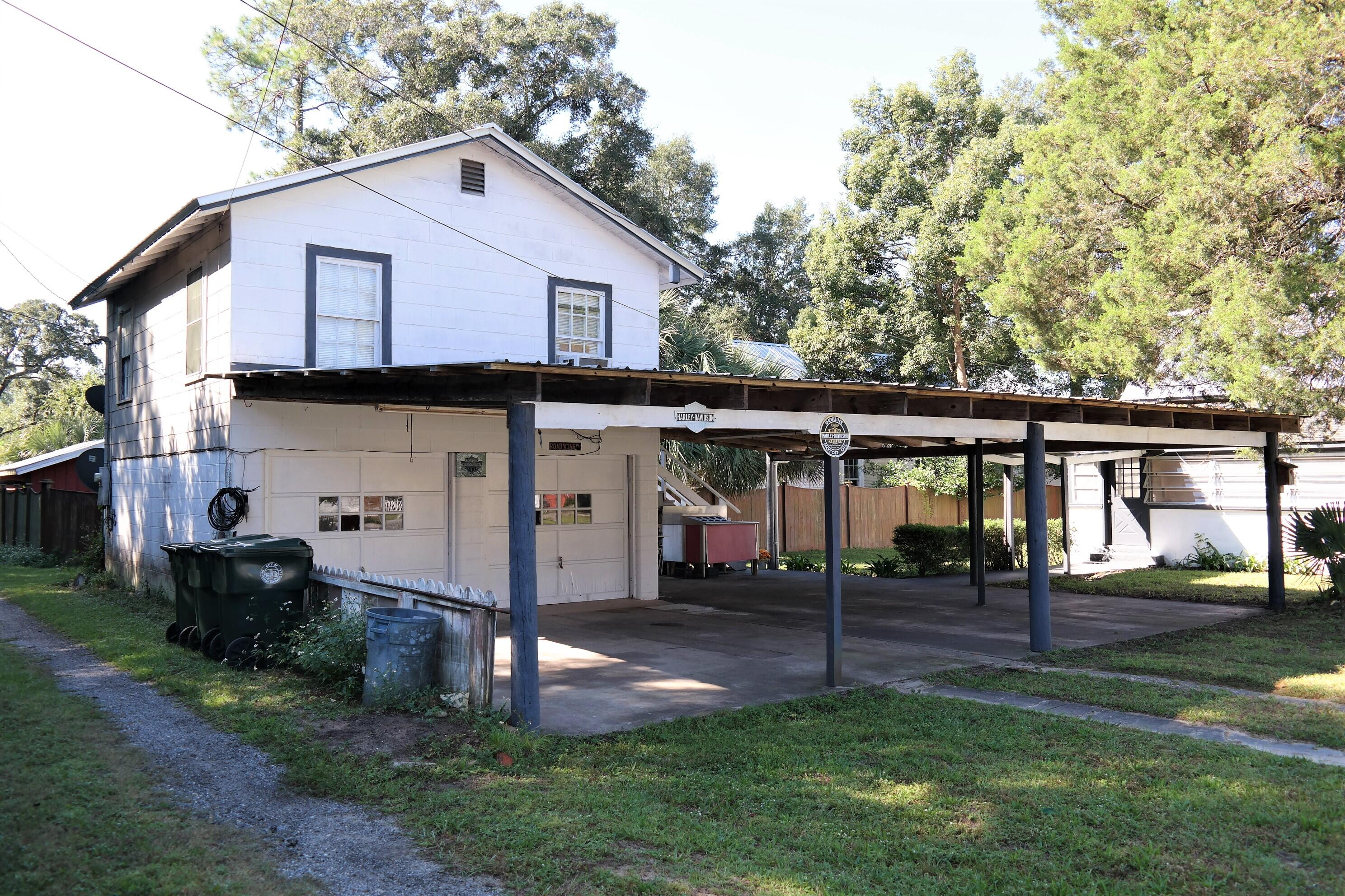 TOWN OF DEFUNIAK SPRINGS - Residential
