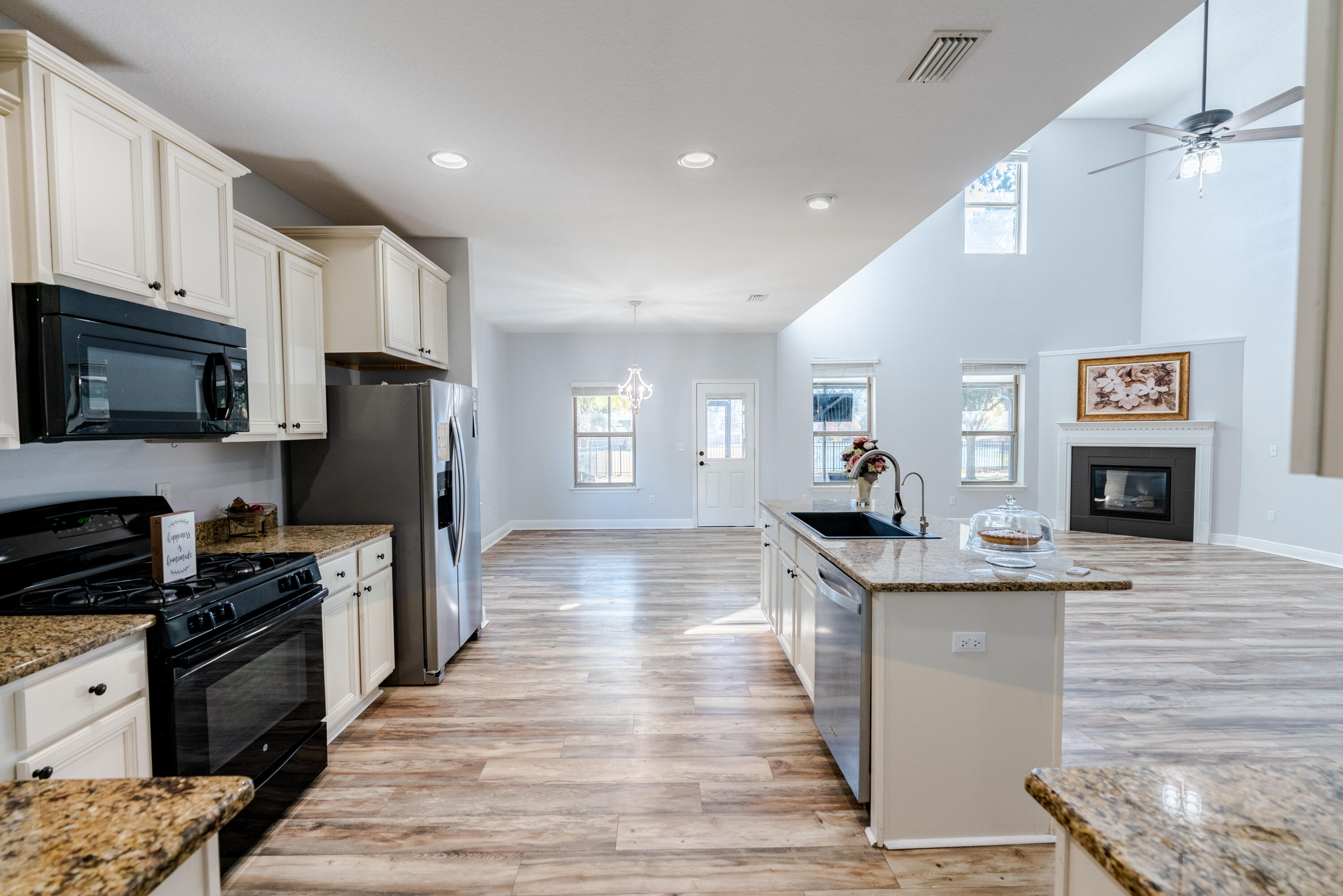 HAMMOCK BAY - Residential