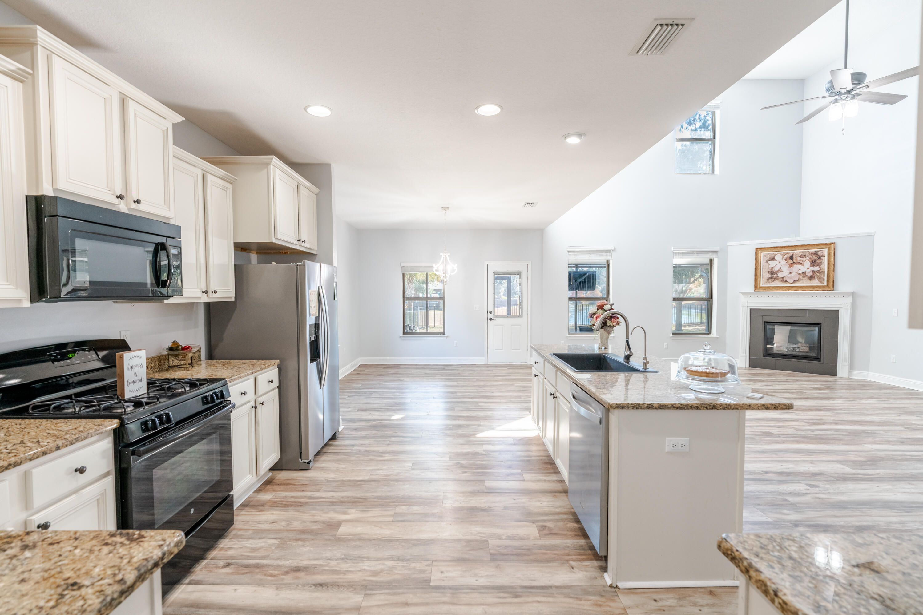 HAMMOCK BAY - Residential