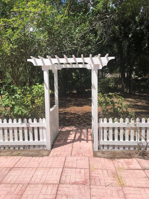 ROBLEDAL ESTATES - Residential