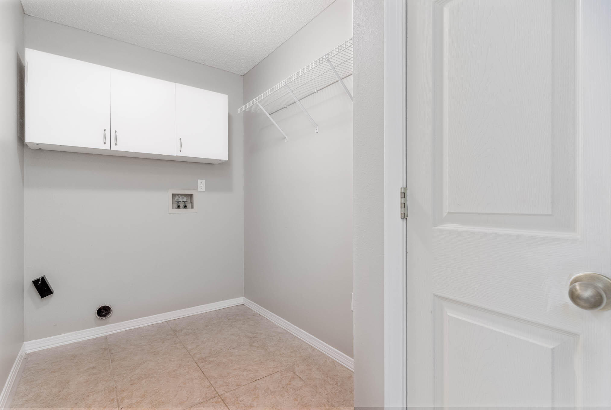 ROBLEDAL ESTATES - Residential