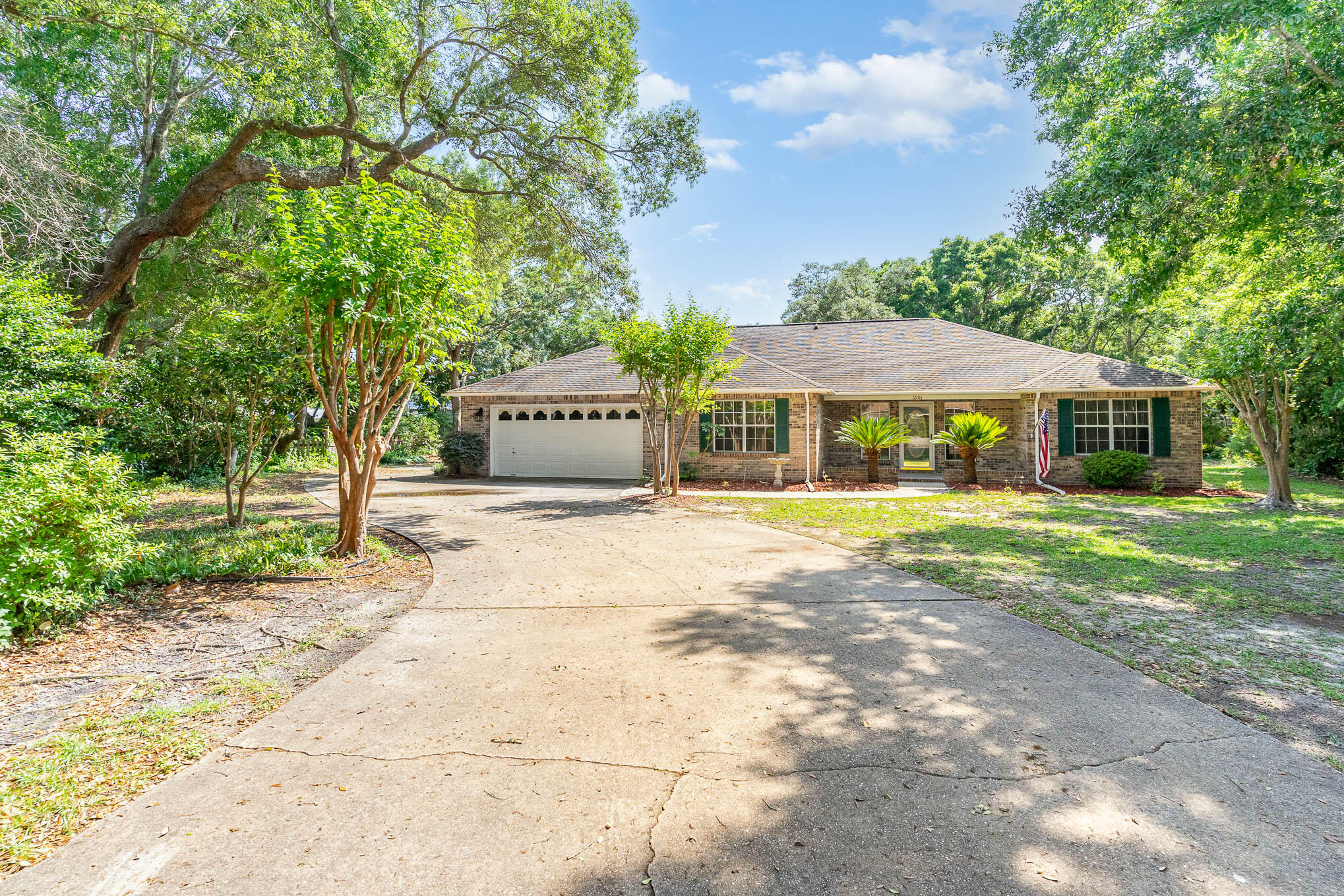 ROBLEDAL ESTATES - Residential