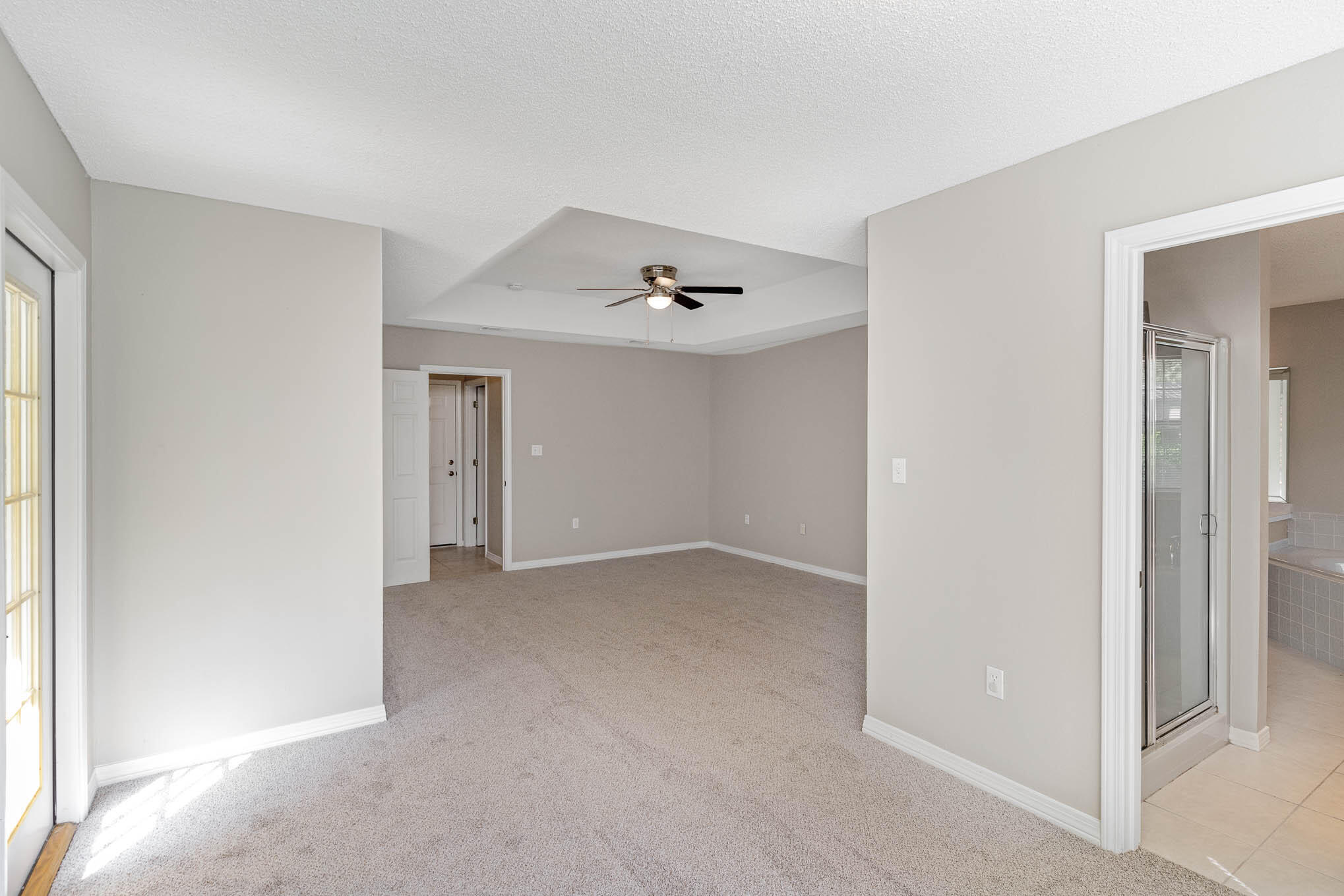 ROBLEDAL ESTATES - Residential