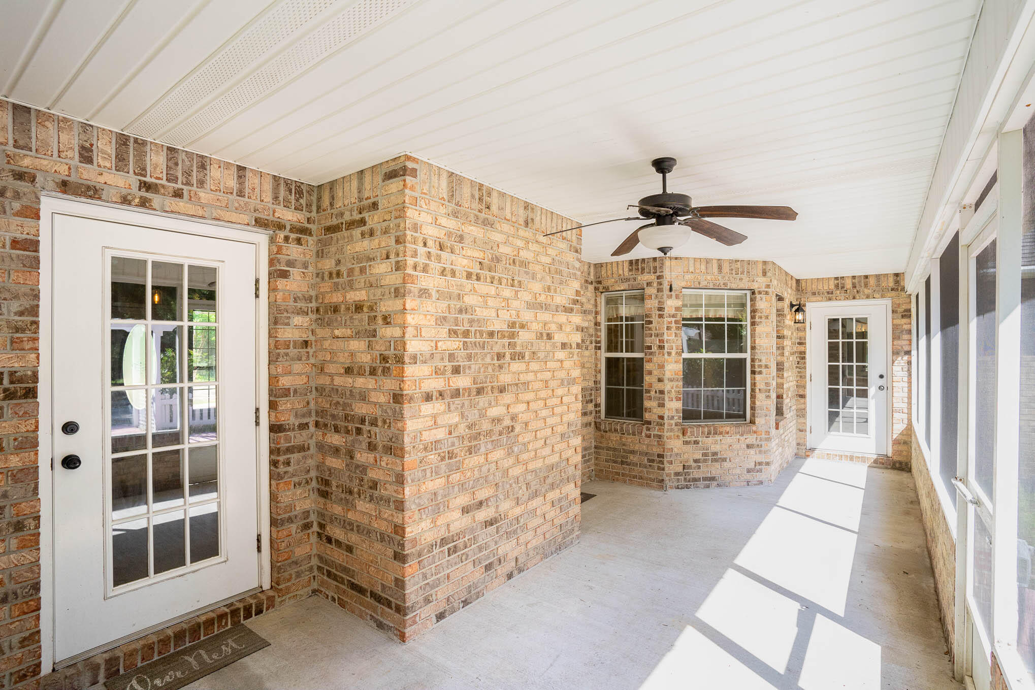 ROBLEDAL ESTATES - Residential