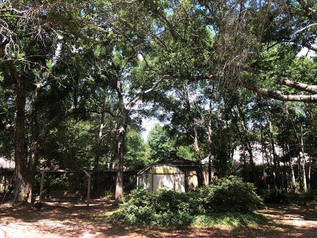 ROBLEDAL ESTATES - Residential