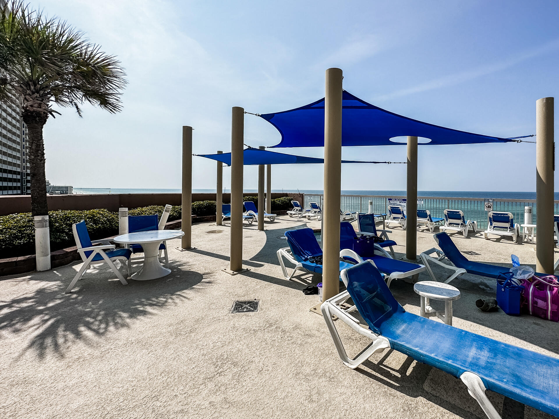 SUNRISE BEACH - Residential