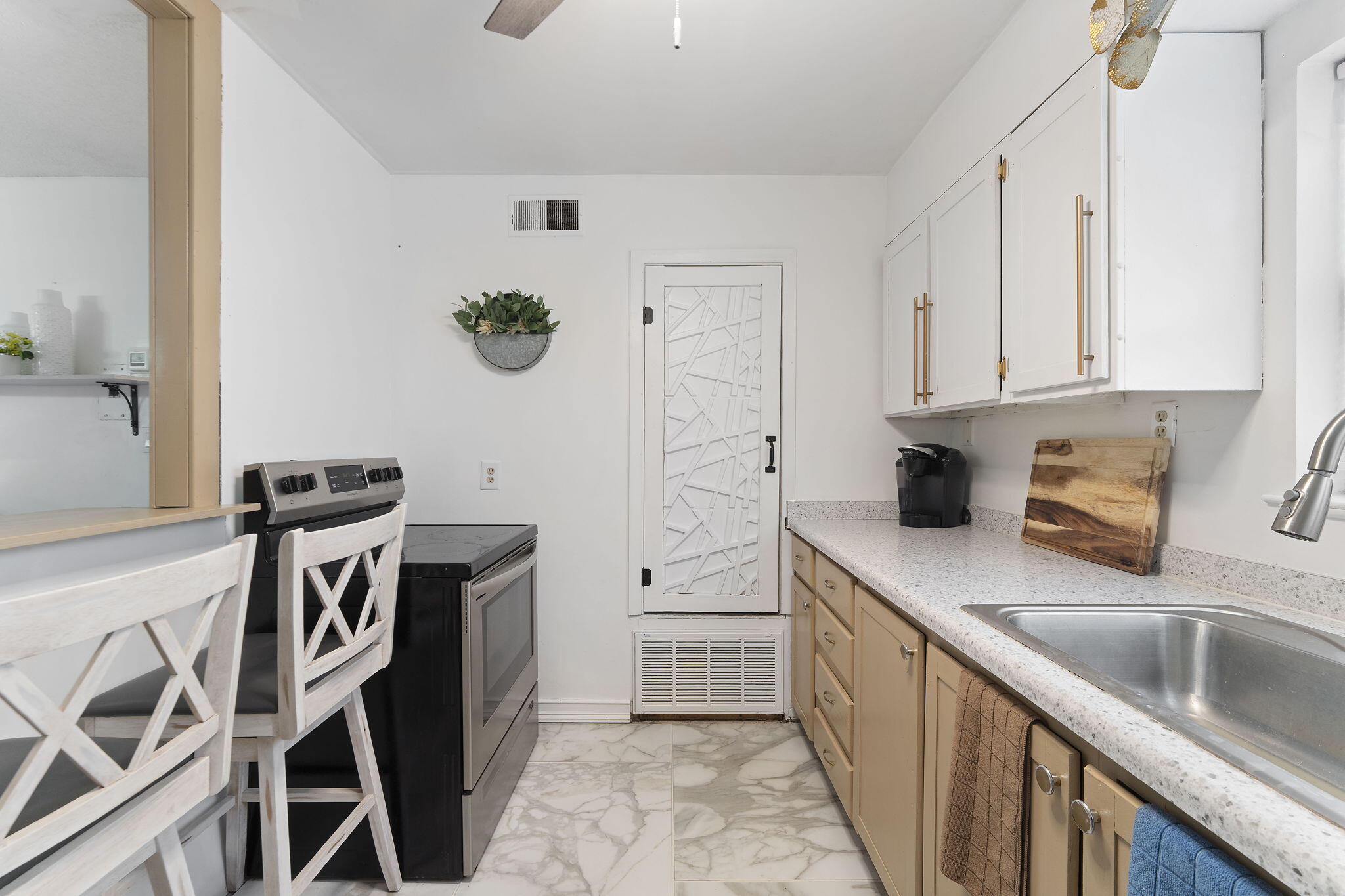 NO RECORDED SUBDIVISION - Residential