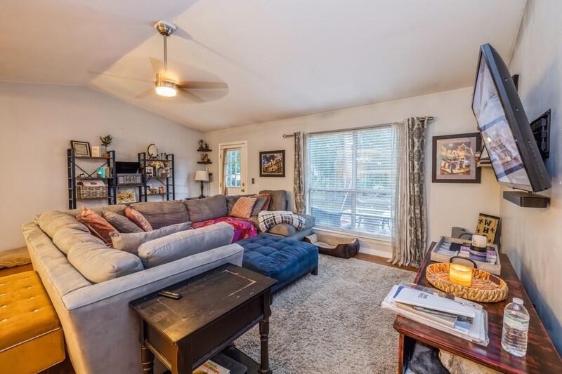 HOLLEY BY THE SEA - Residential