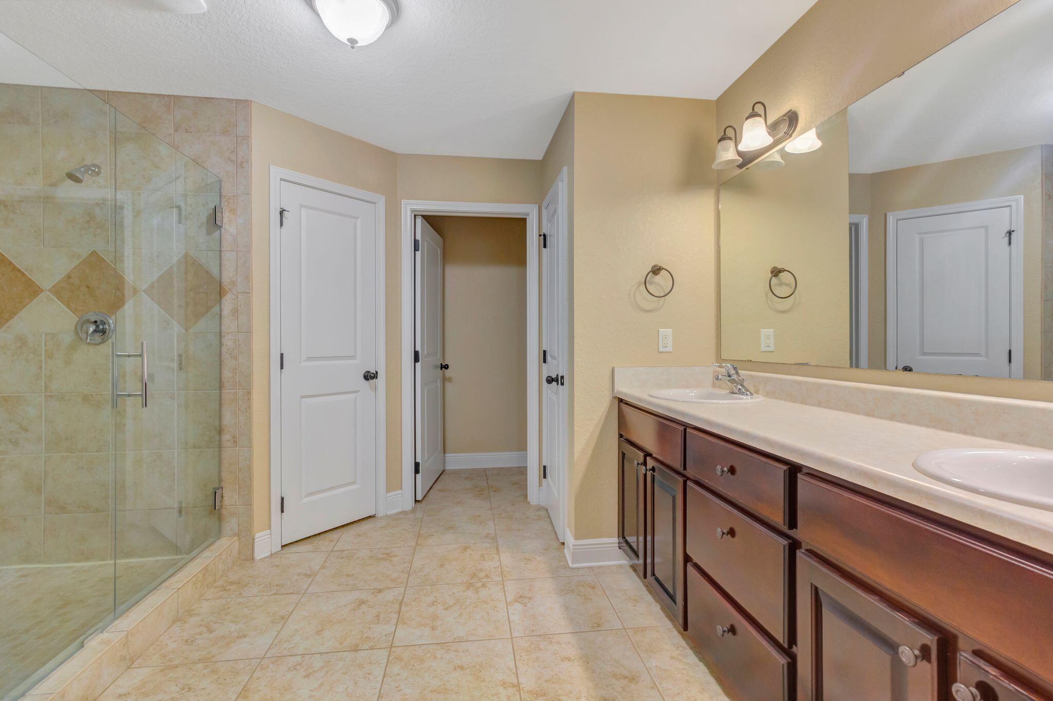 SILVERWOOD - Residential Lease