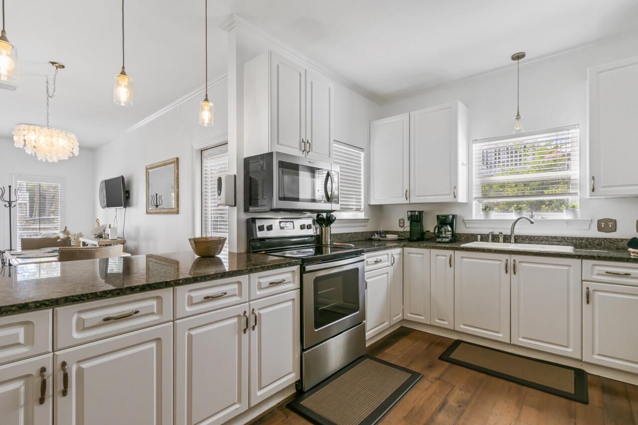 Courtyard at Crystal Beach - Residential