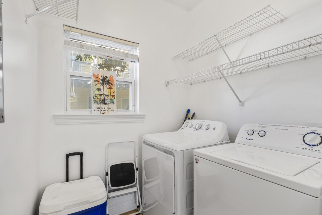 Courtyard at Crystal Beach - Residential