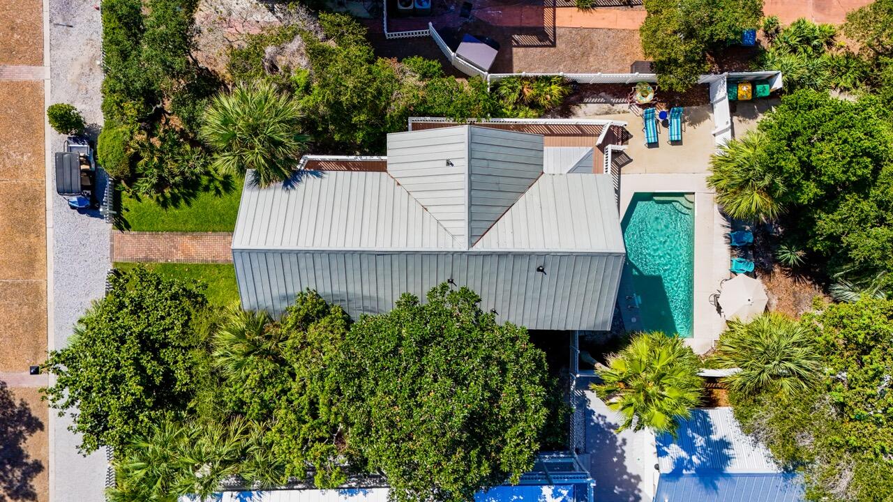 Courtyard at Crystal Beach - Residential