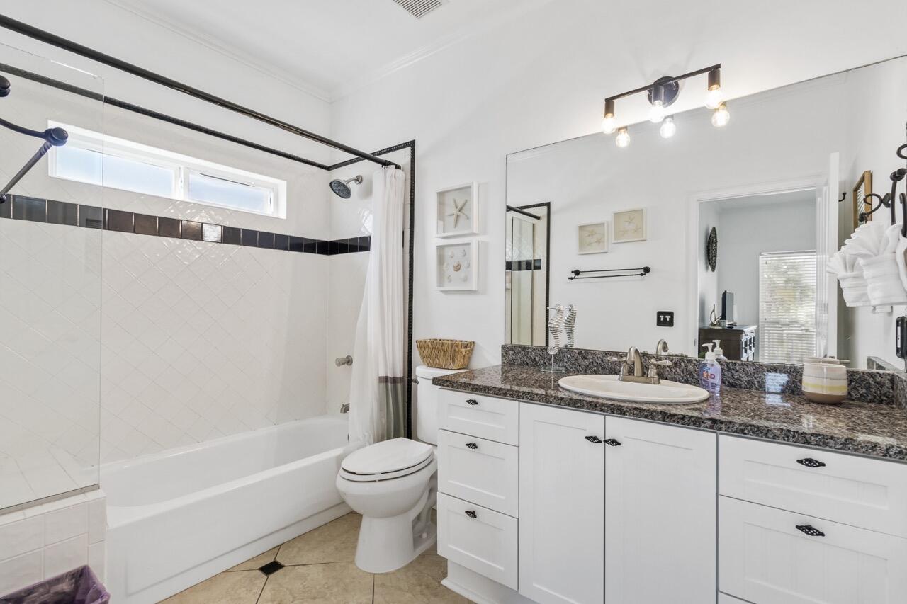 Courtyard at Crystal Beach - Residential