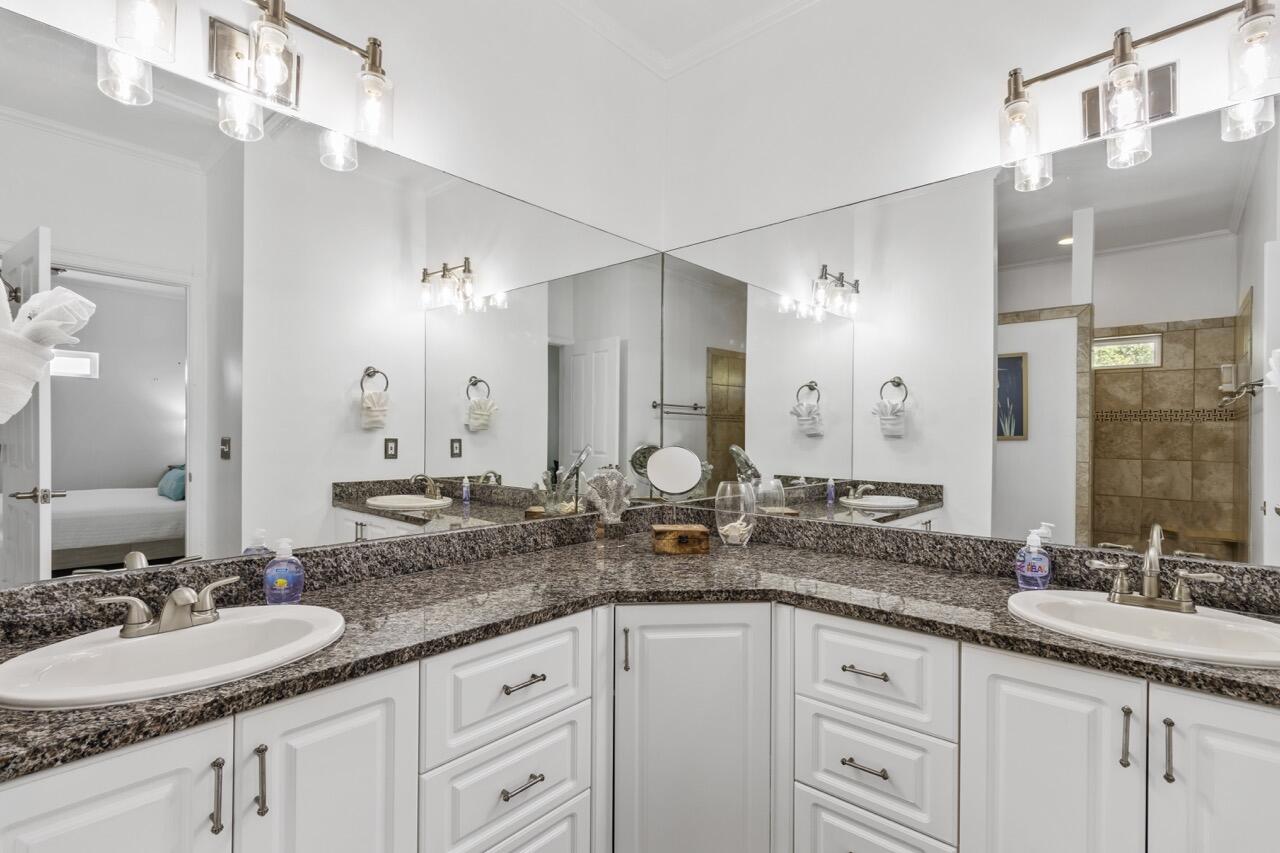 Courtyard at Crystal Beach - Residential