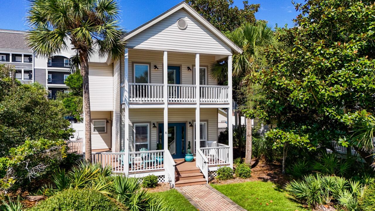Courtyard at Crystal Beach - Residential