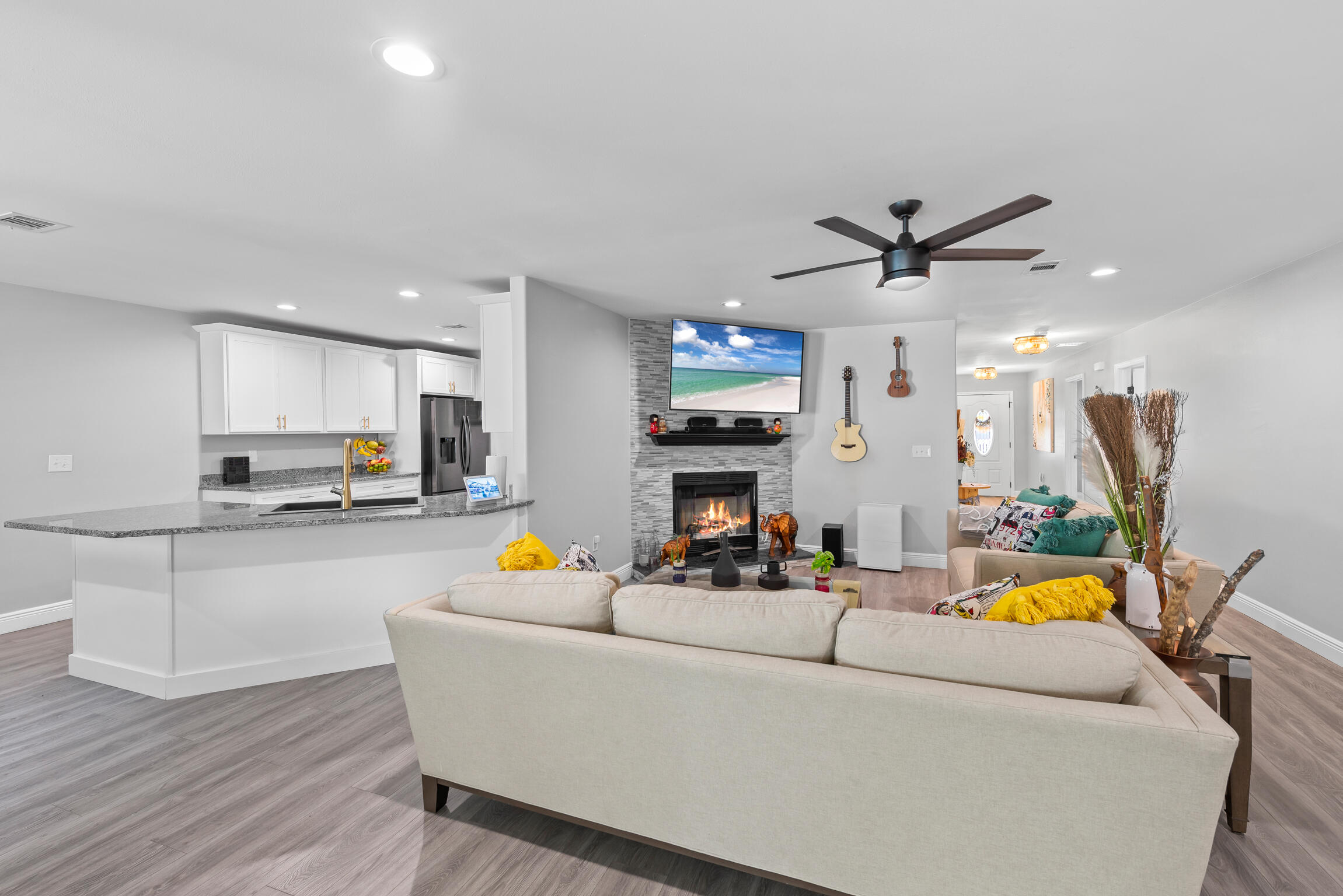 FOUNTAINVIEW - Residential