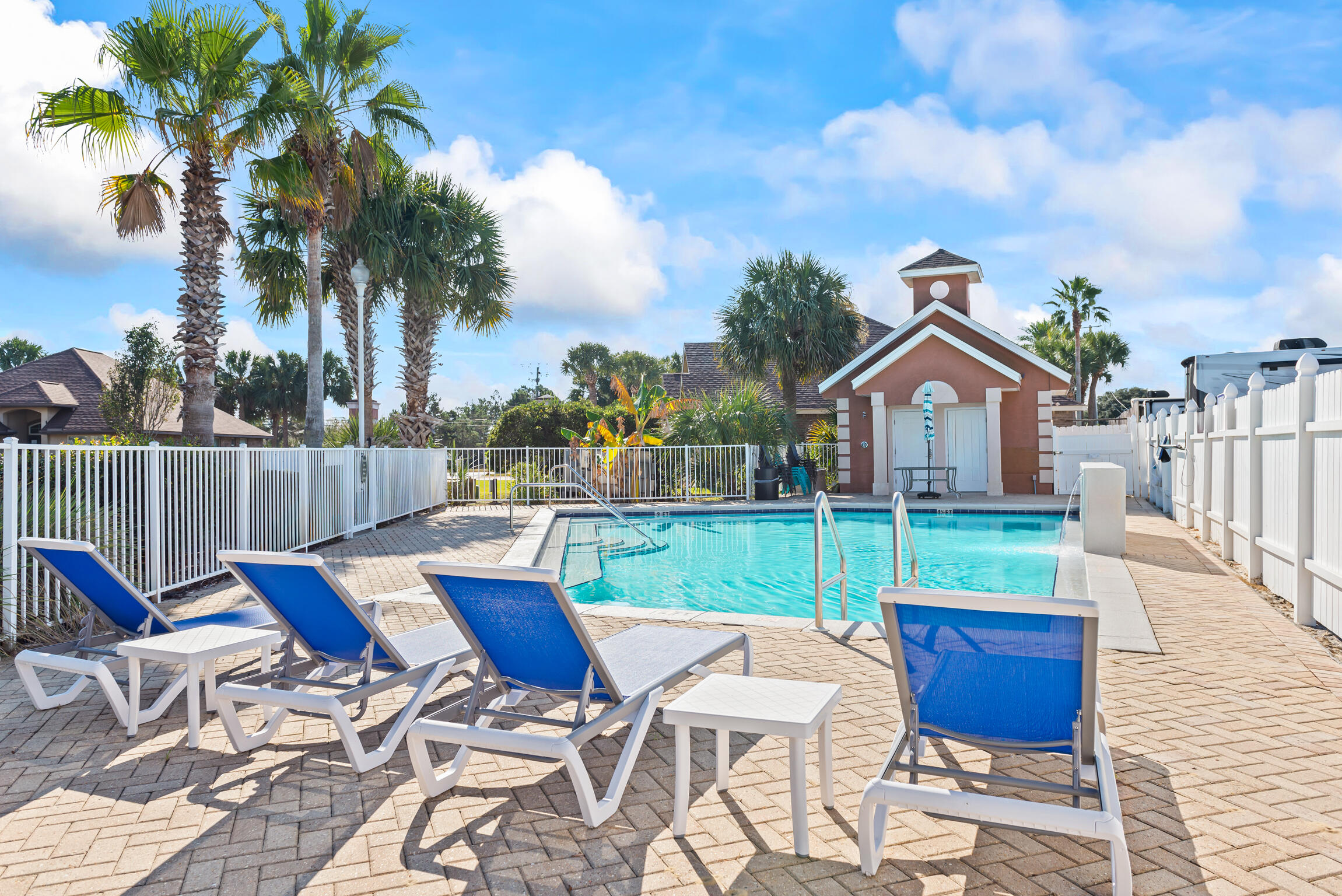 FOUNTAINVIEW - Residential