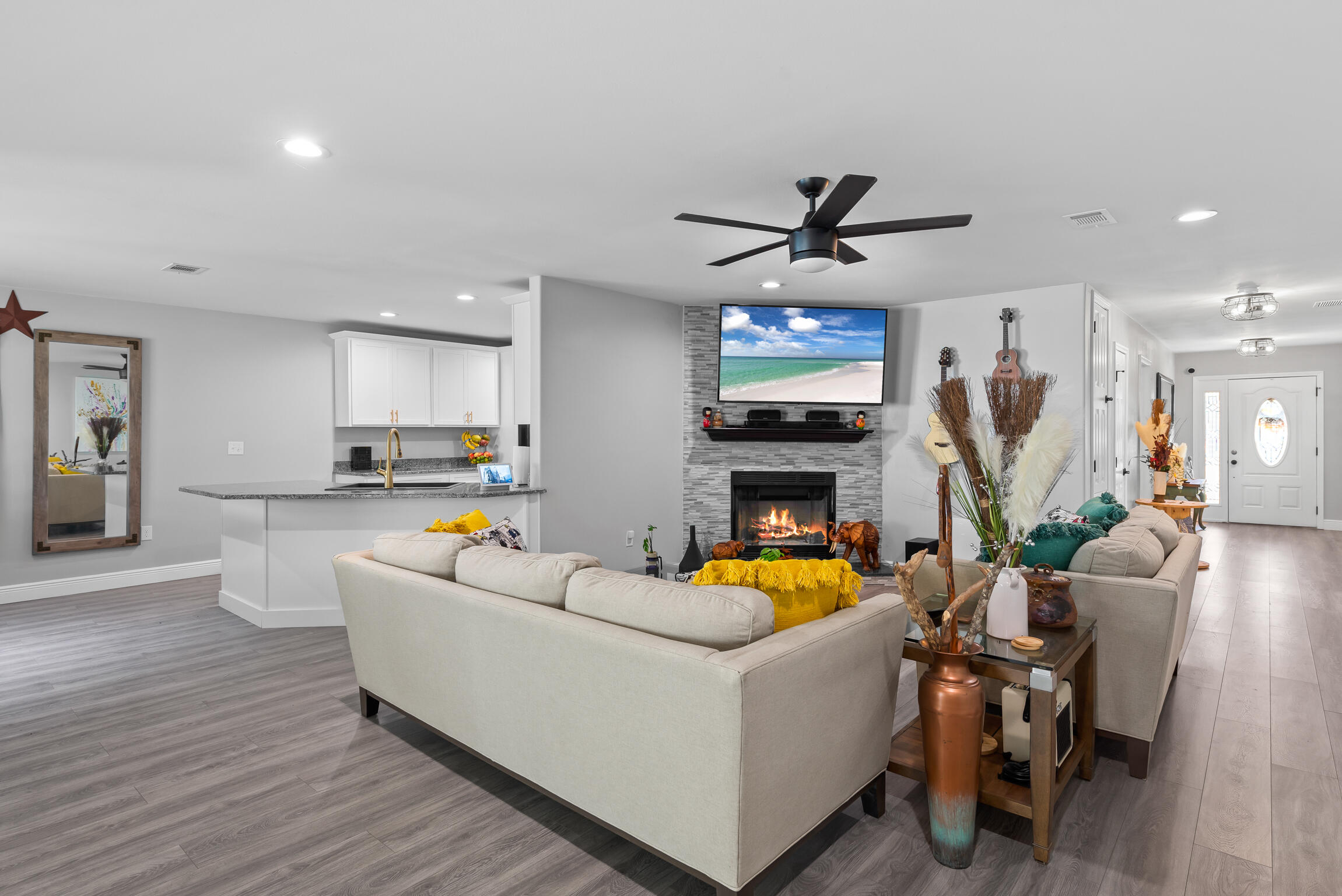 FOUNTAINVIEW - Residential