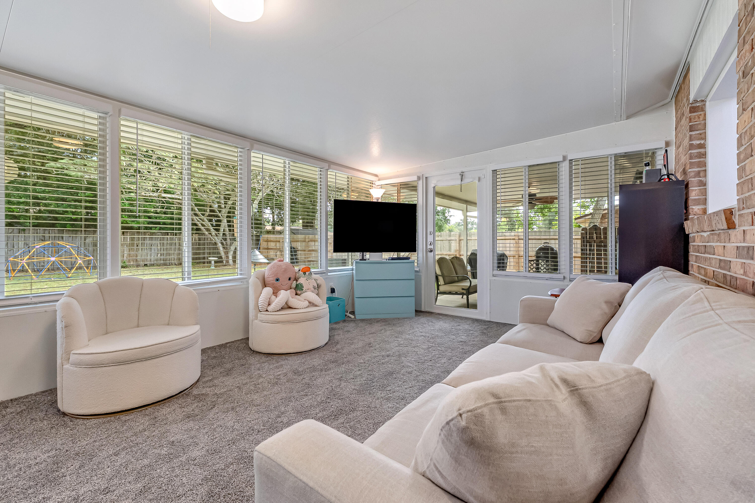 PALM ESTATES UNIT 3 - Residential