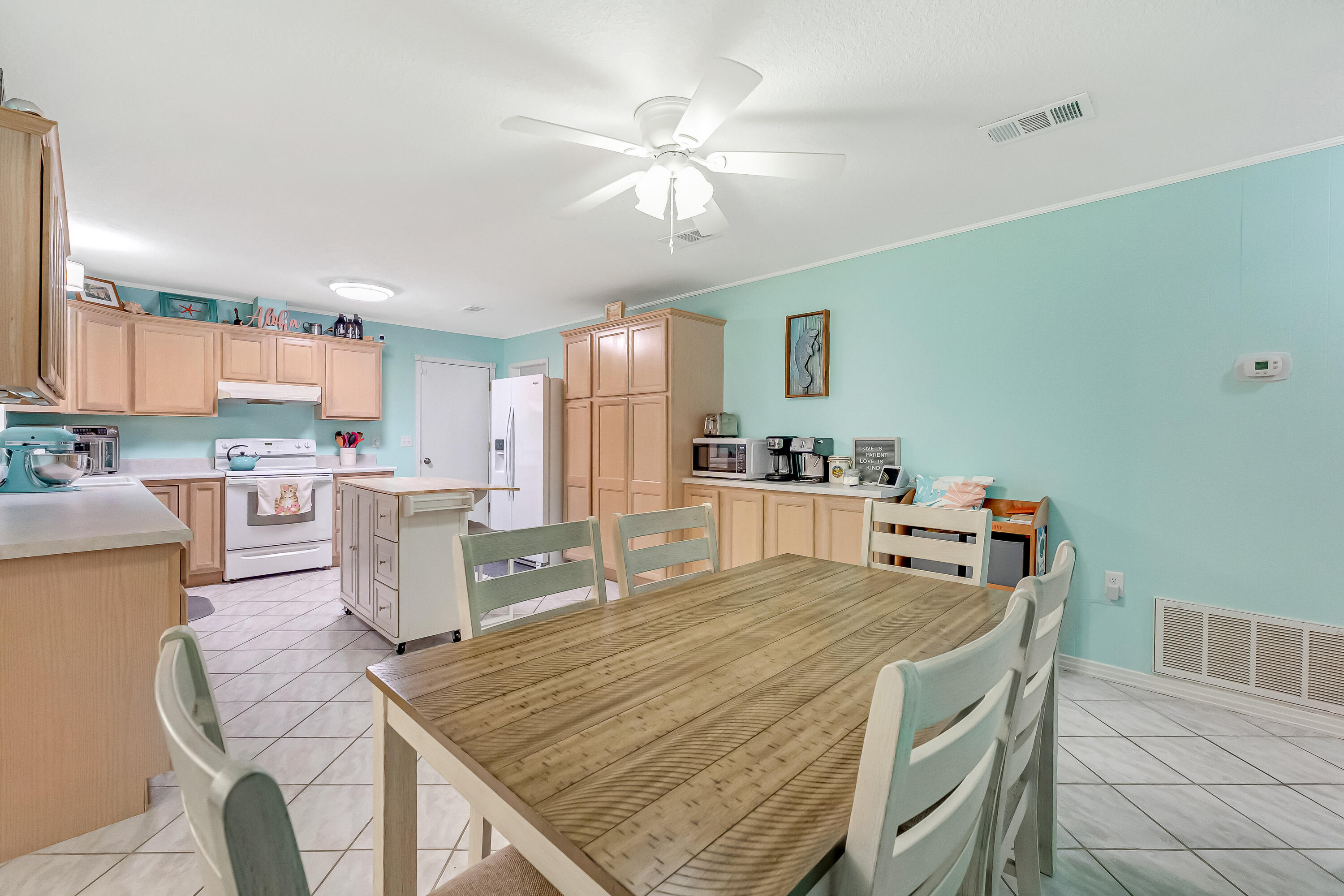 PALM ESTATES UNIT 3 - Residential
