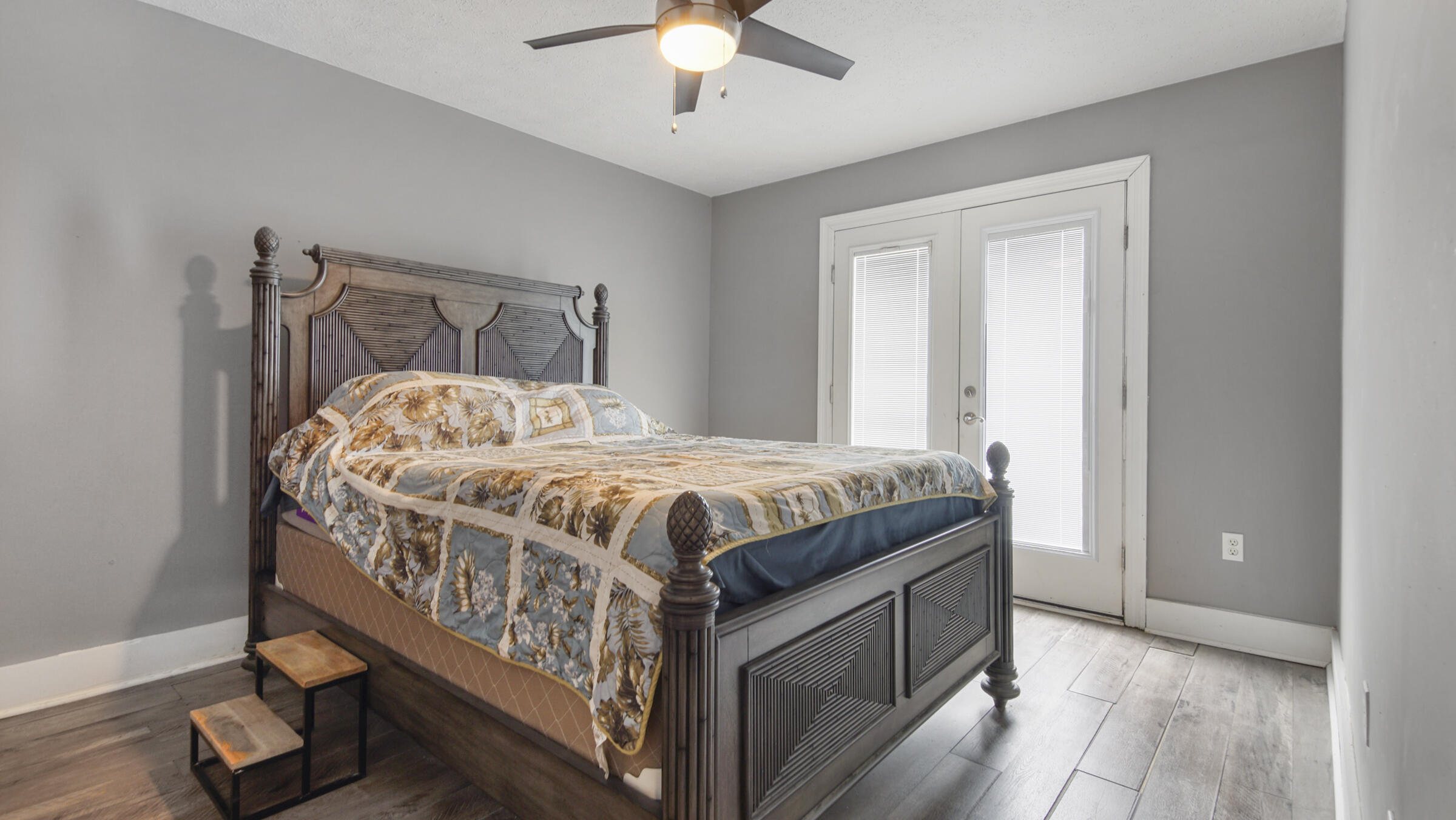 RIVIERA BEACH - Residential