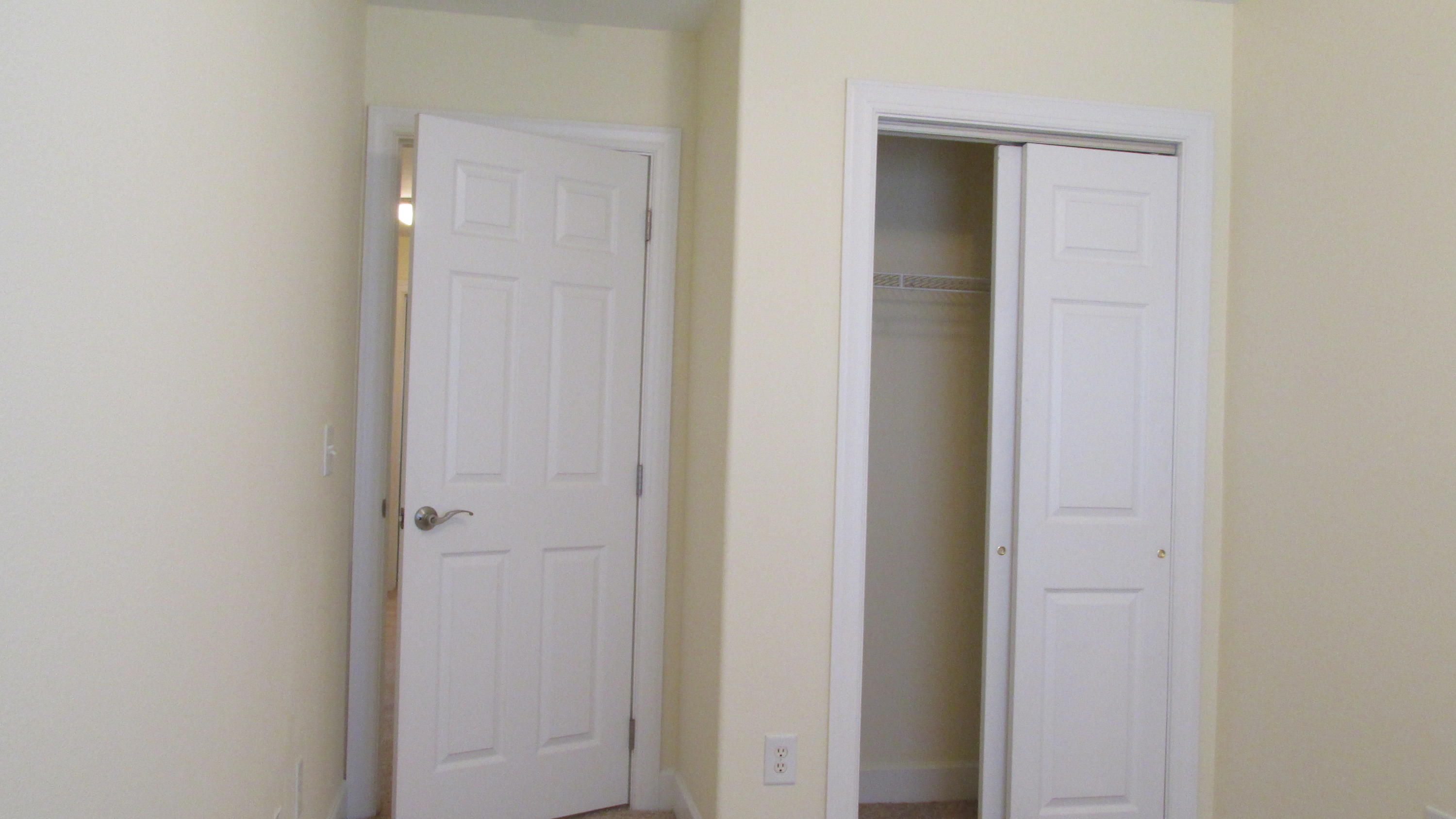 EAGLE BAY - Residential Lease