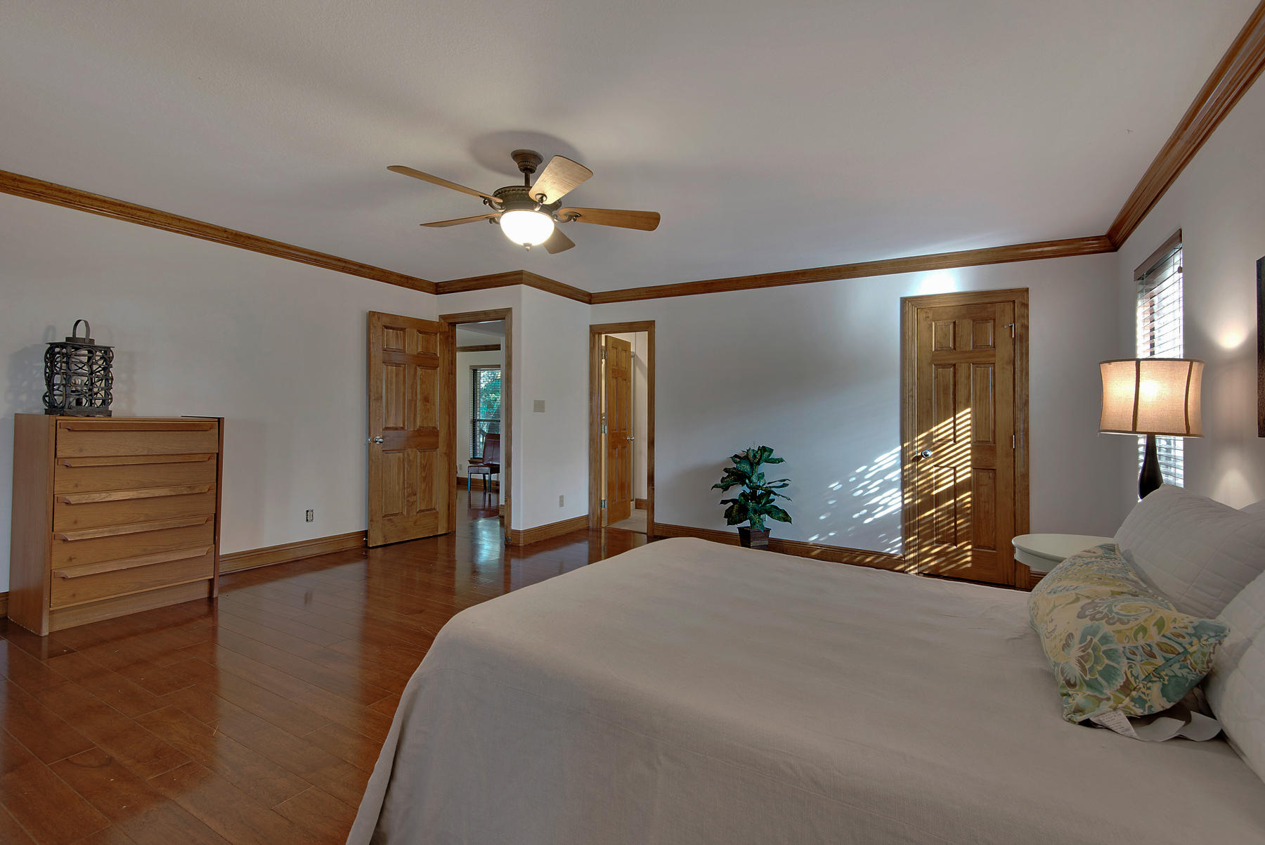 ROBLEDAL ESTATES - Residential