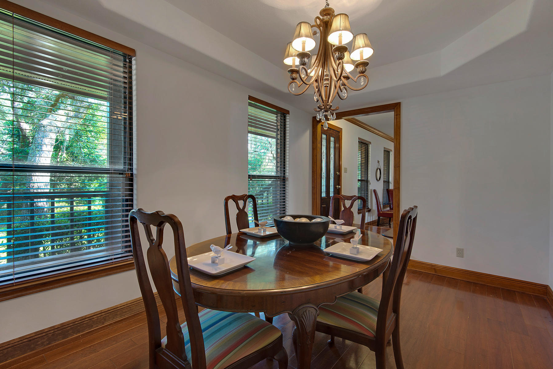 ROBLEDAL ESTATES - Residential