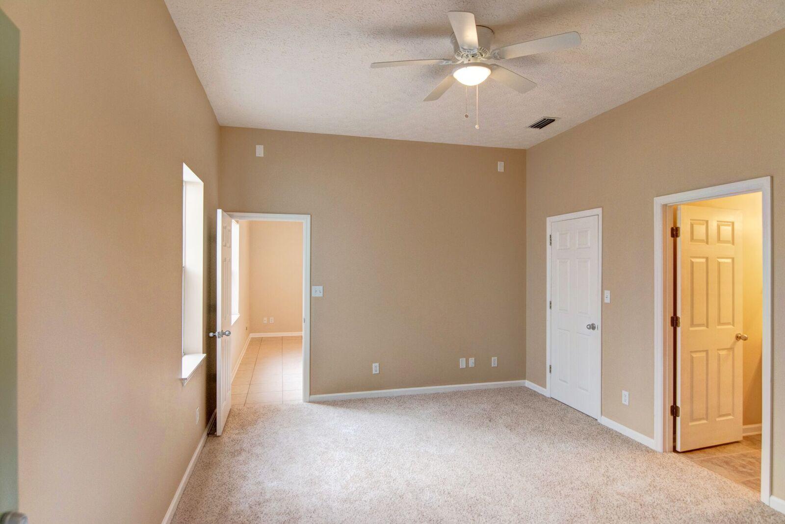 RIVIERA BEACH - Residential