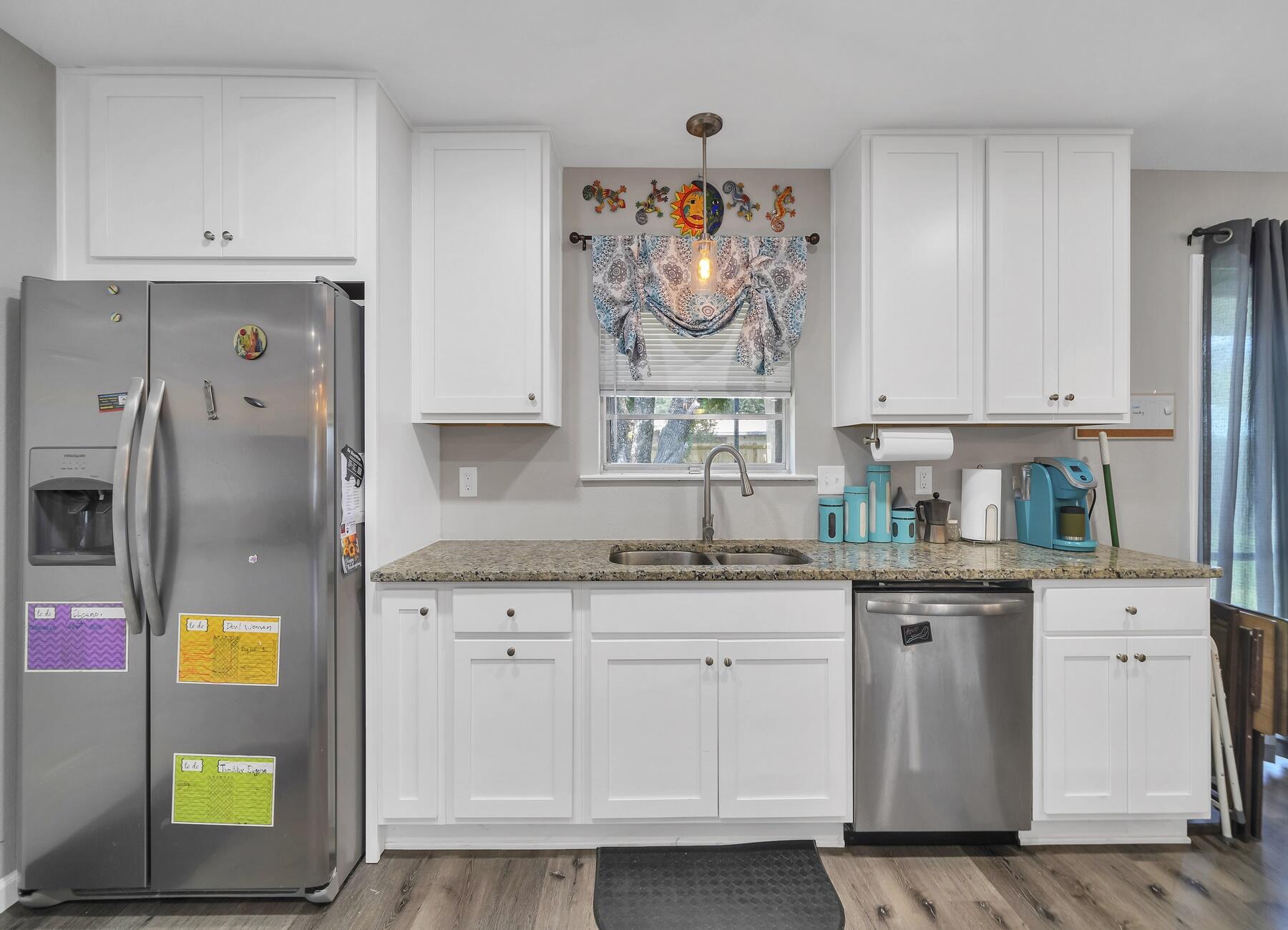 COUNTRY CLUB ESTATES - Residential