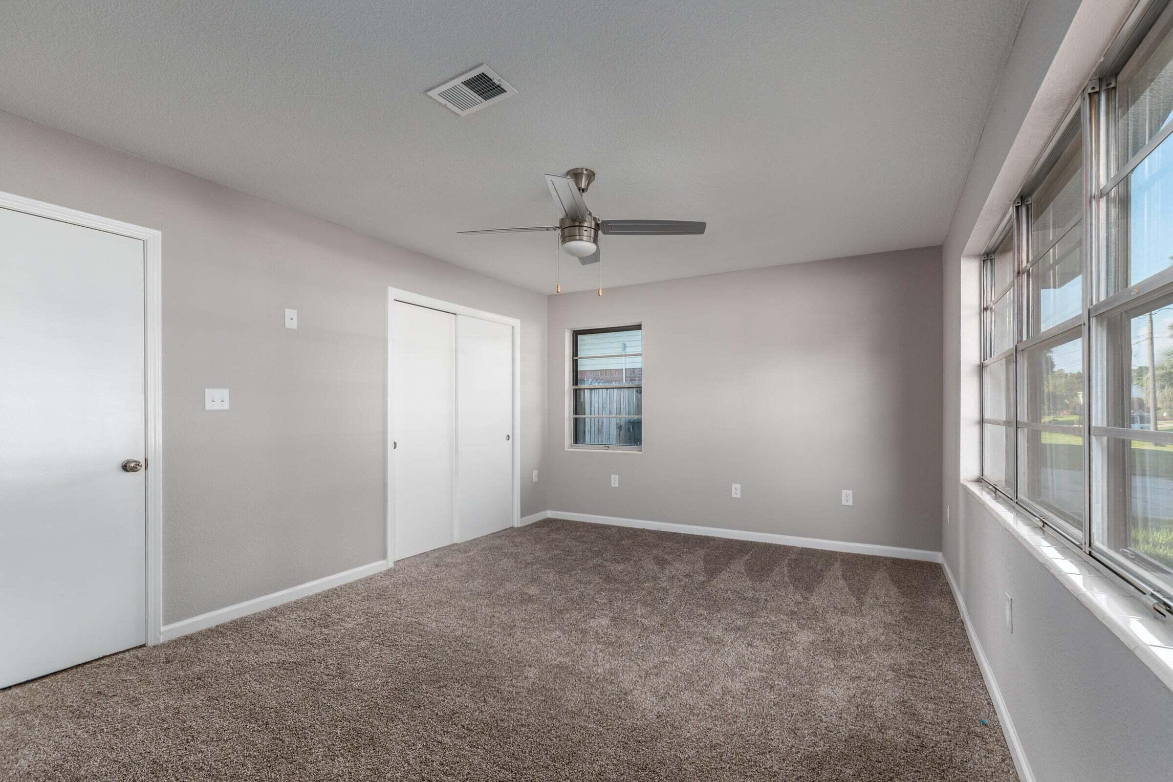 COUNTRY CLUB ESTATES - Residential