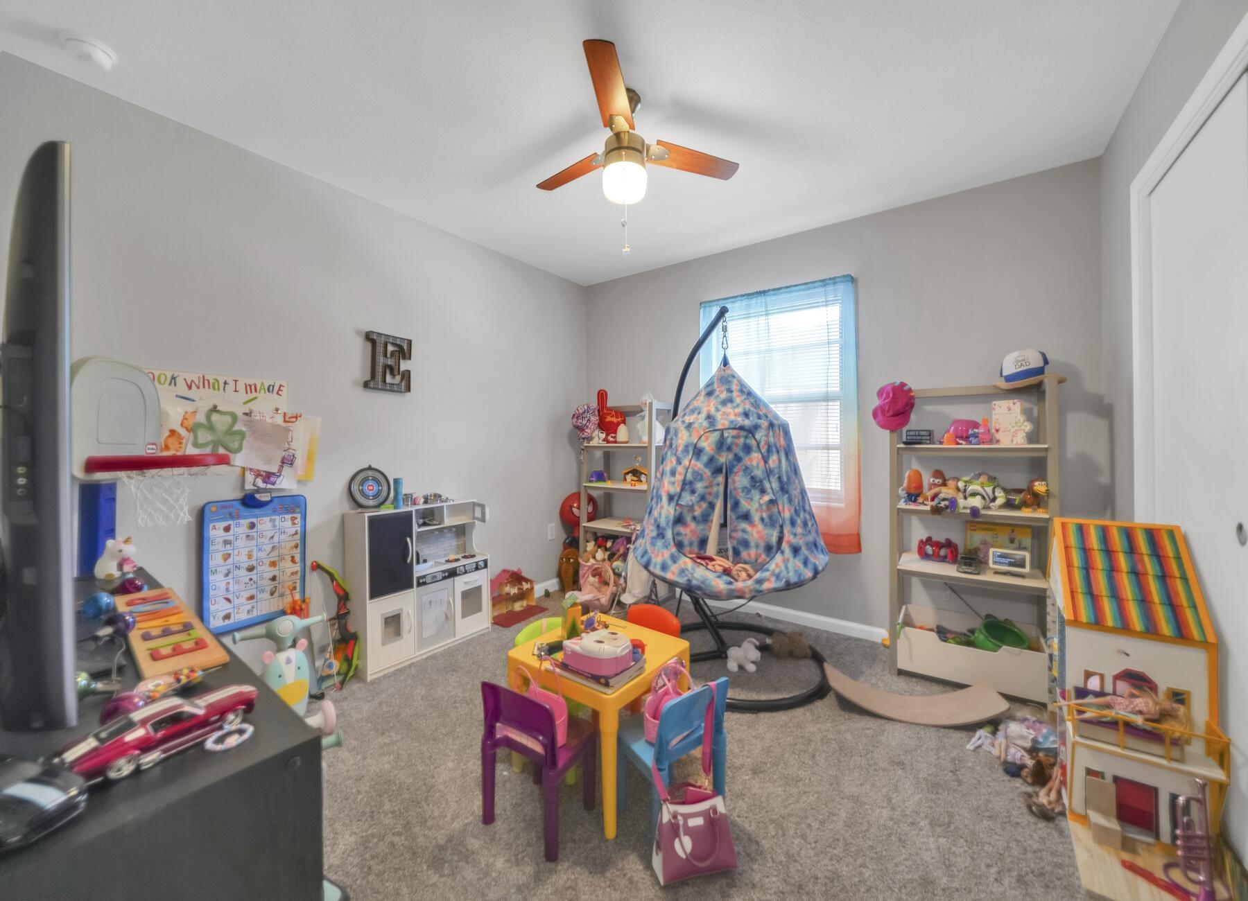 COUNTRY CLUB ESTATES - Residential