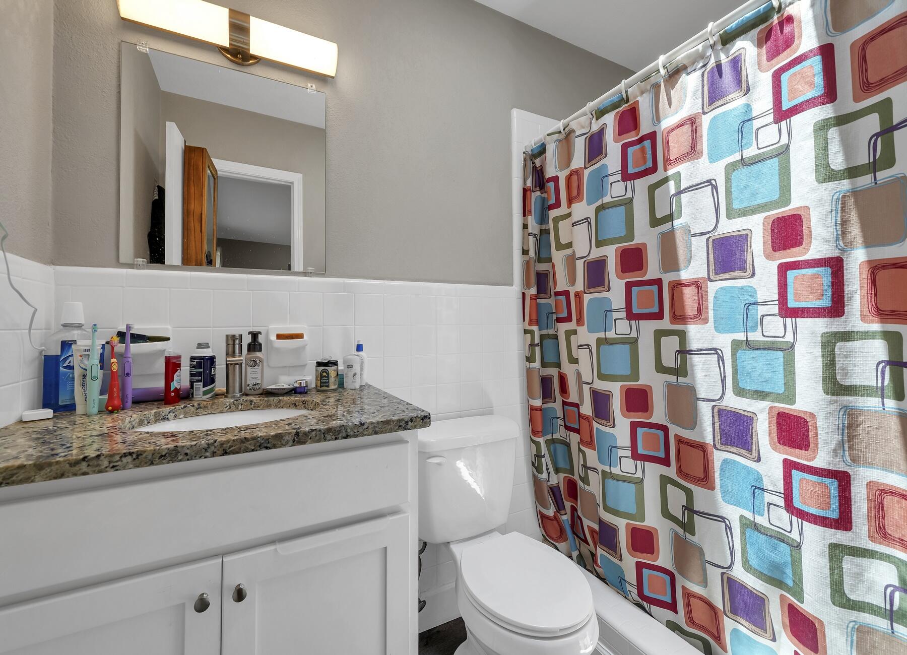 COUNTRY CLUB ESTATES - Residential