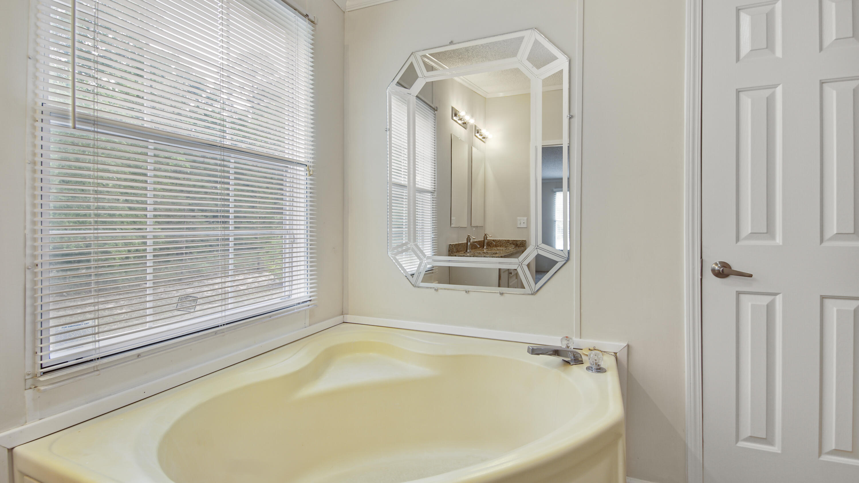 ROBINWOOD ACRES - Residential