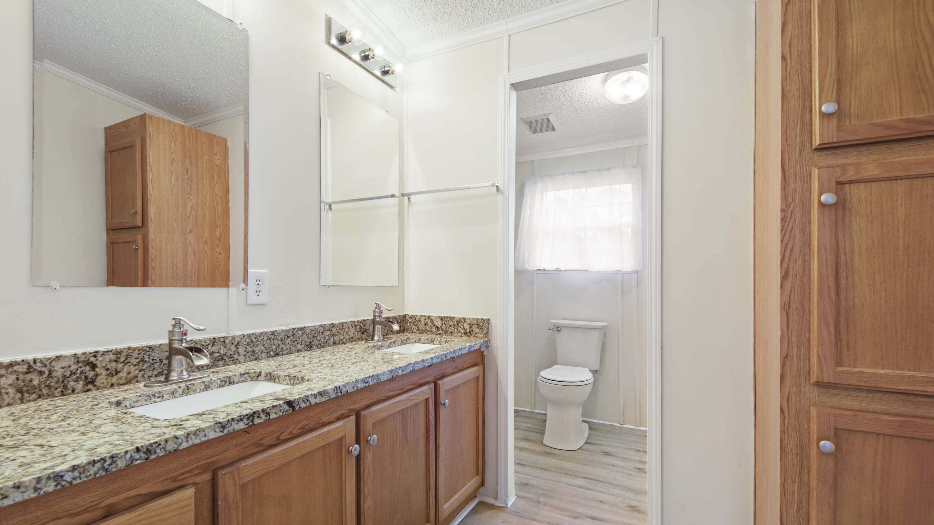 ROBINWOOD ACRES - Residential