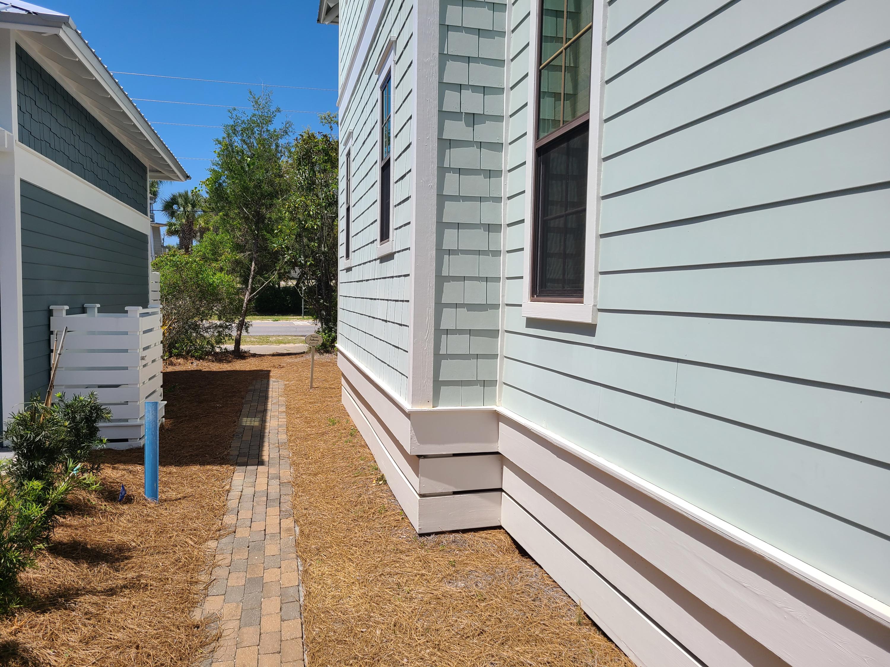 LAKESIDE AT BLUE MOUNTAIN BEACH - Residential