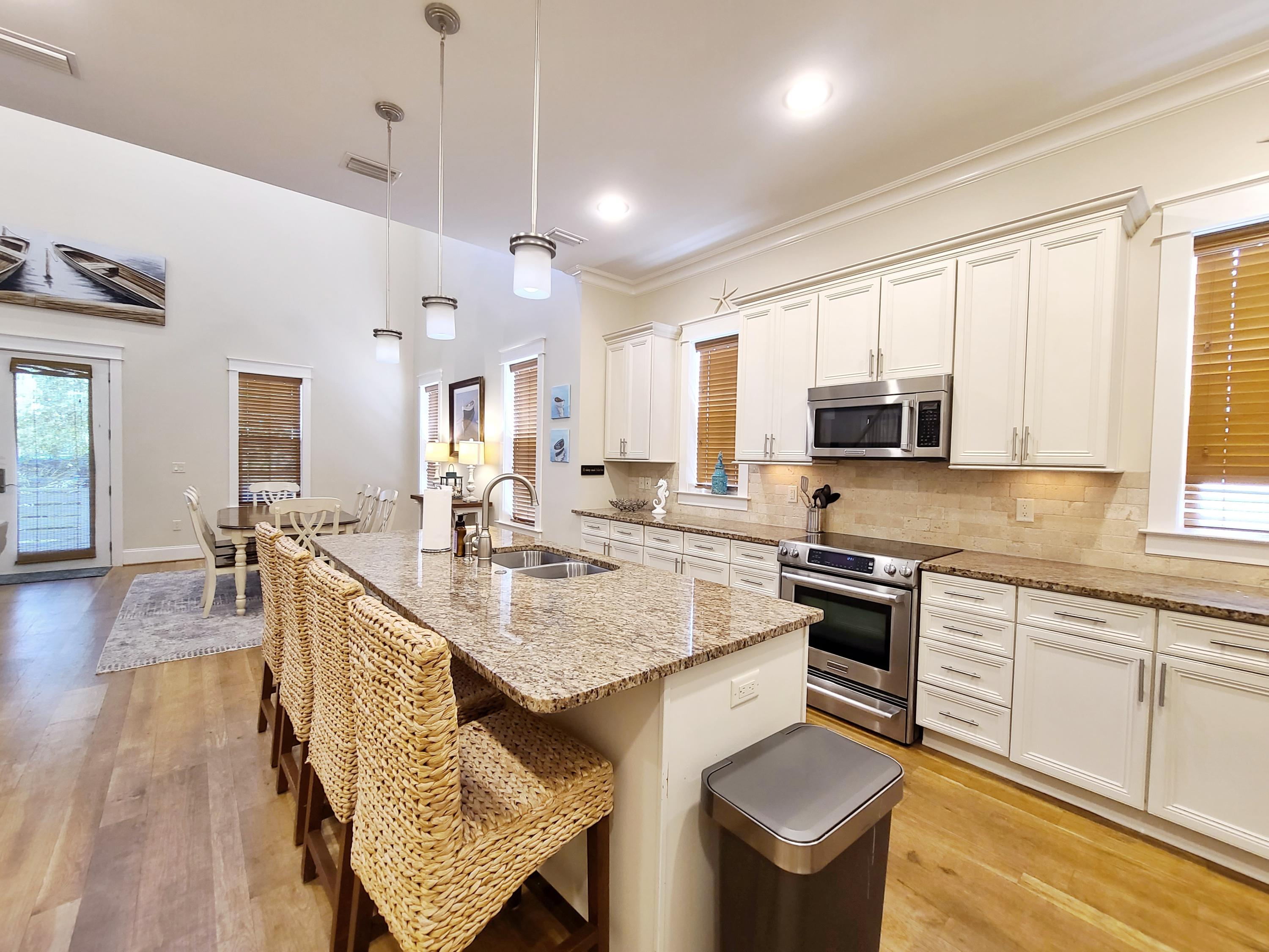 LAKESIDE AT BLUE MOUNTAIN BEACH - Residential