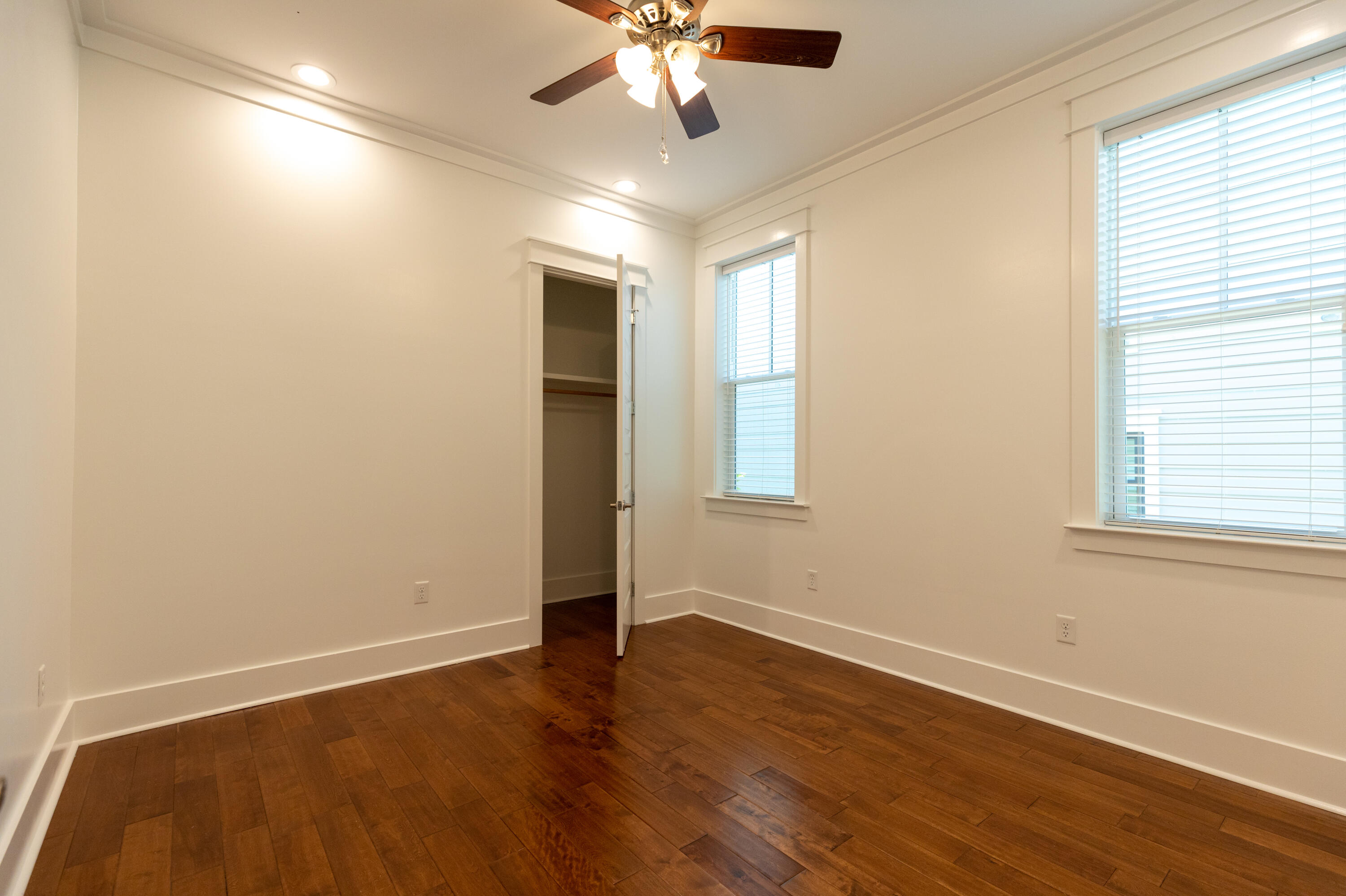 FOREST LAKES - Residential