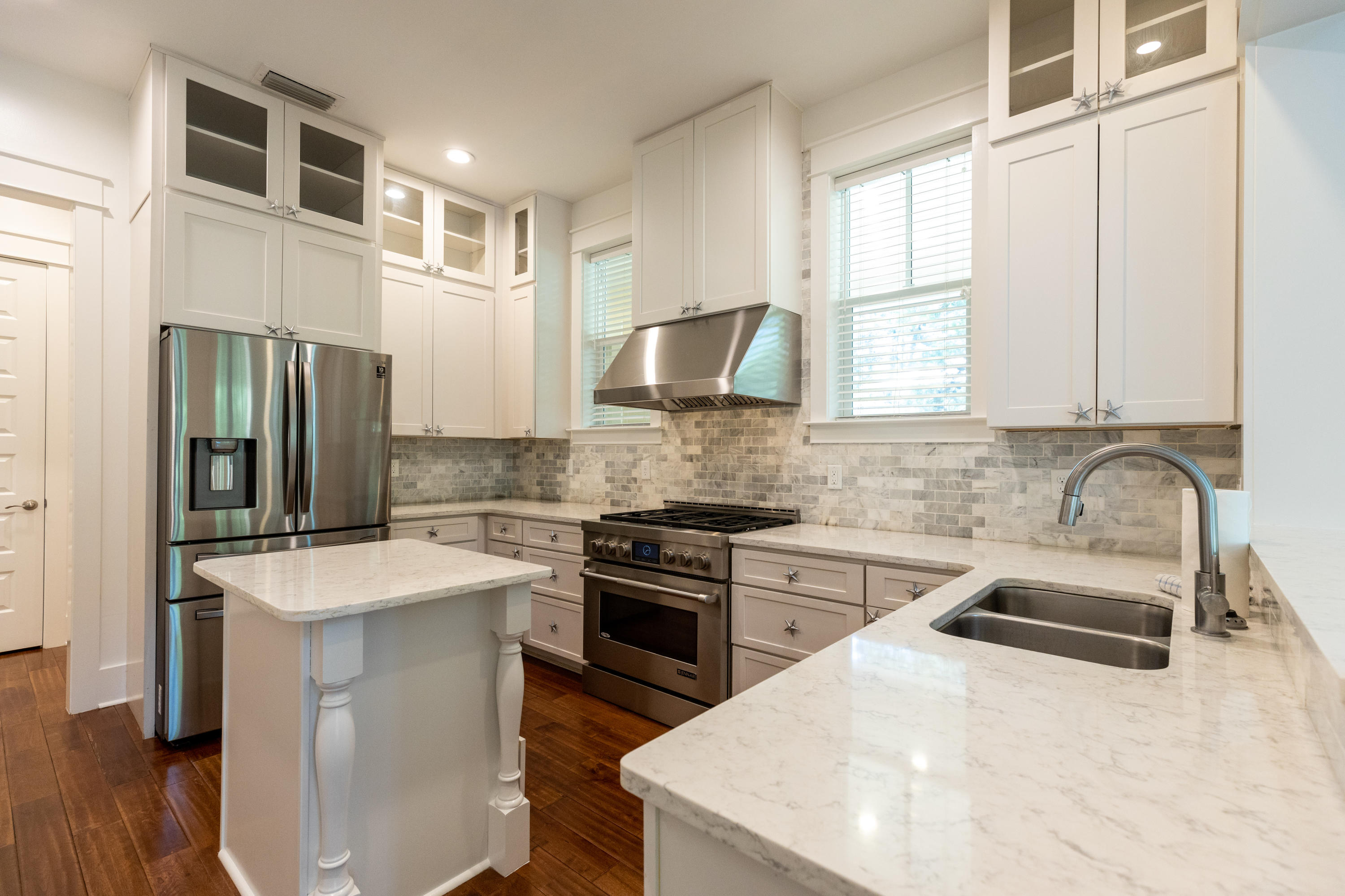 FOREST LAKES - Residential