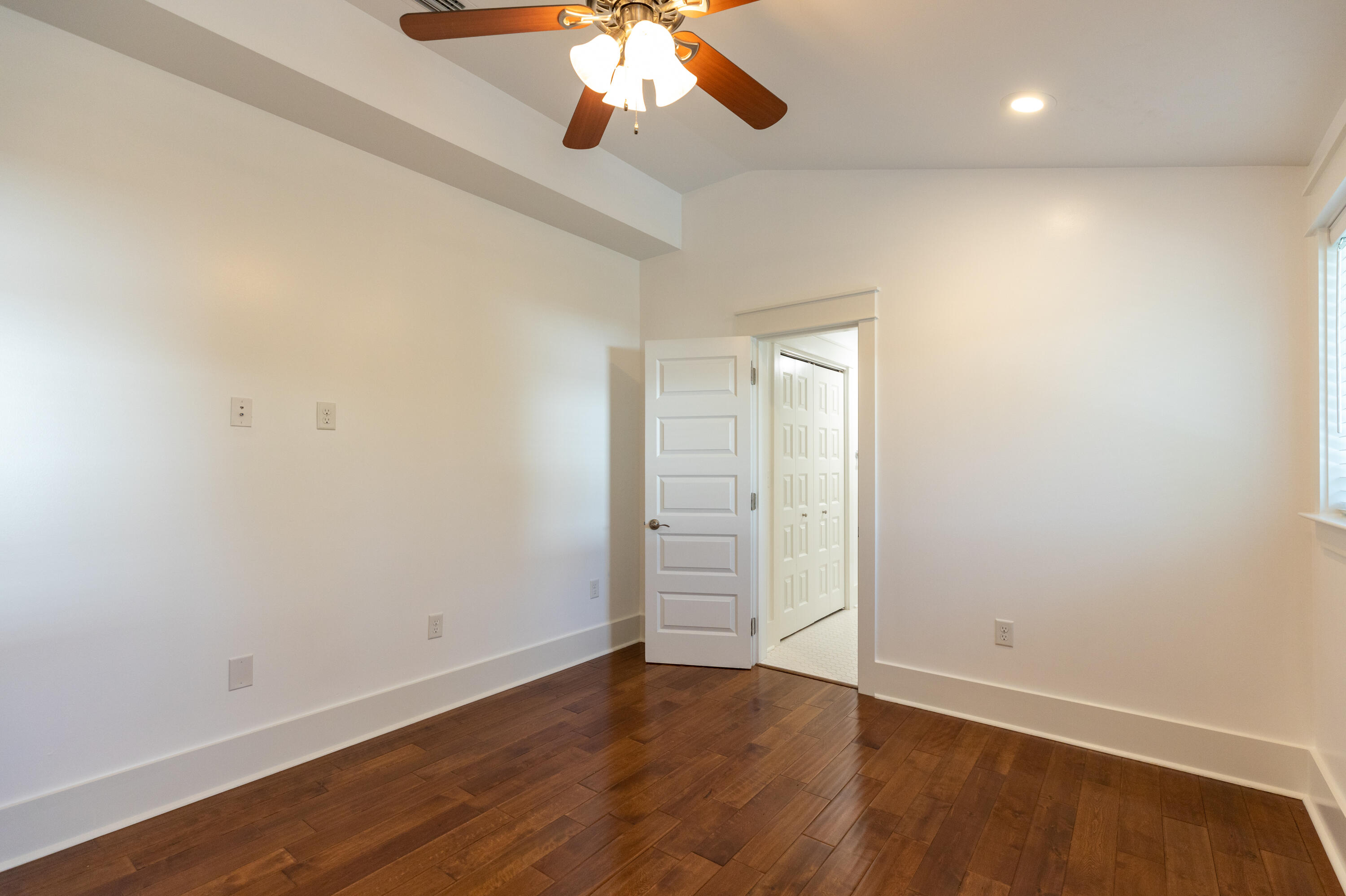 FOREST LAKES - Residential